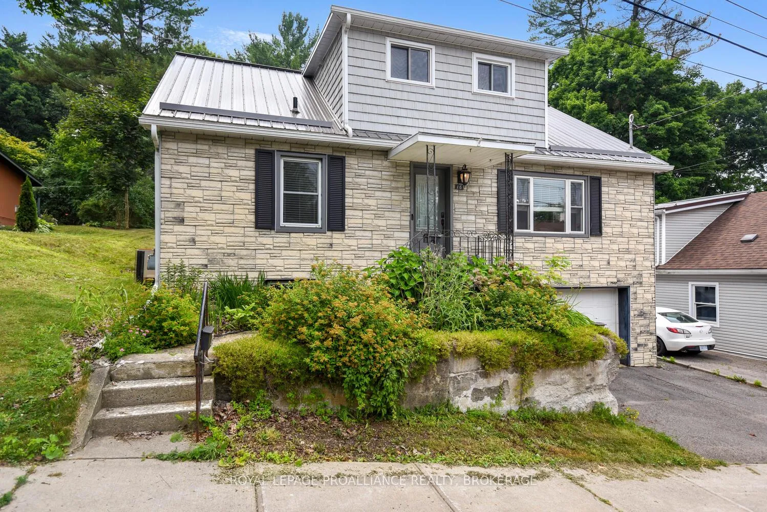 Photo 1 of 16 Mccready Street, Brockville — HOMEH