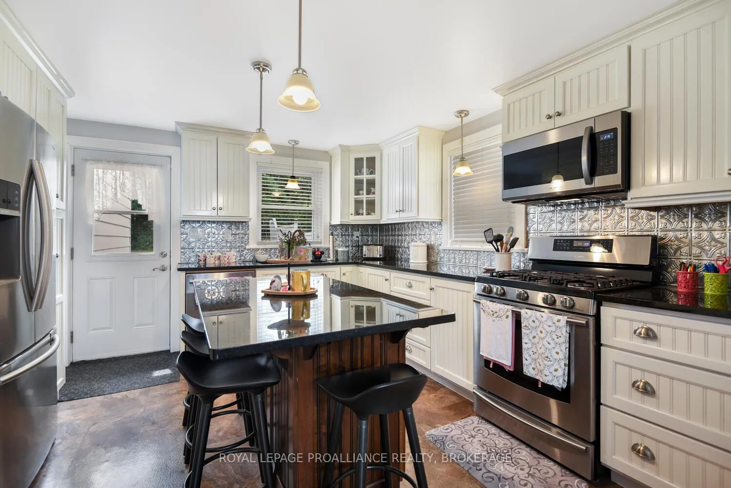 Photo 13 of 16 Mccready Street, Brockville — HOMEH