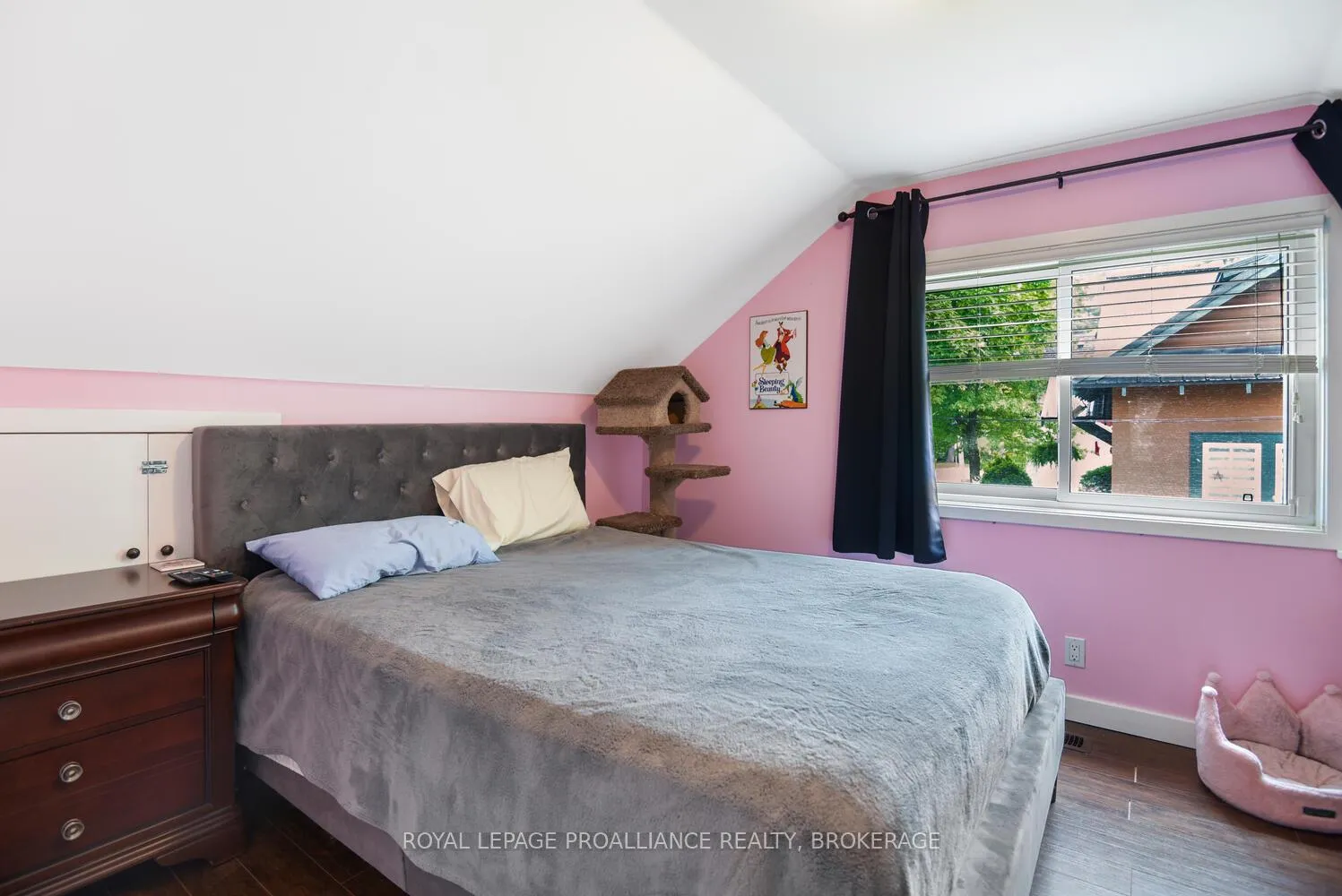 Photo 25 of 16 Mccready Street, Brockville — HOMEH