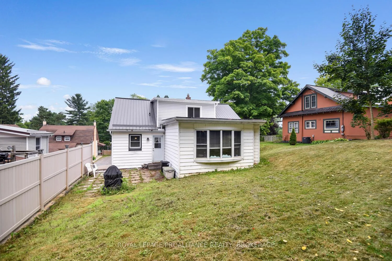 Photo 31 of 16 Mccready Street, Brockville — HOMEH