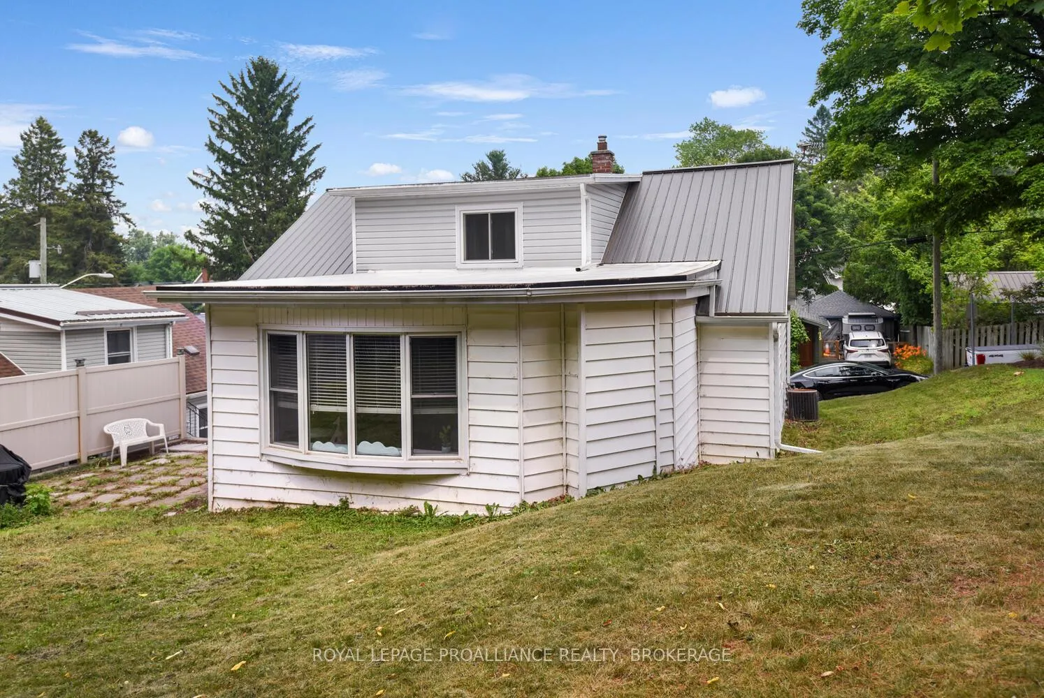 Photo 32 of 16 Mccready Street, Brockville — HOMEH