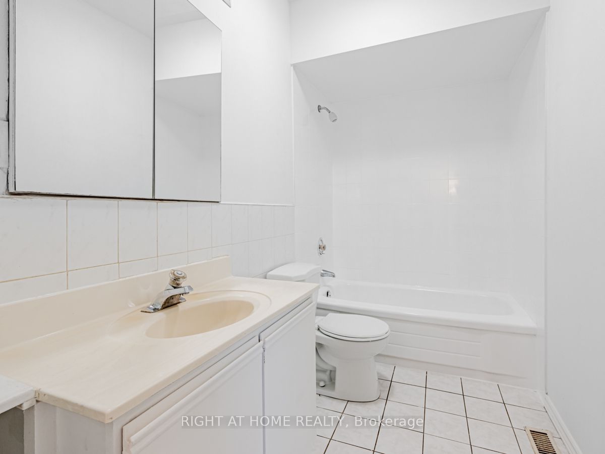 Photo 36 of 15 Regal Road, Toronto, Wychwood — HOMEH
