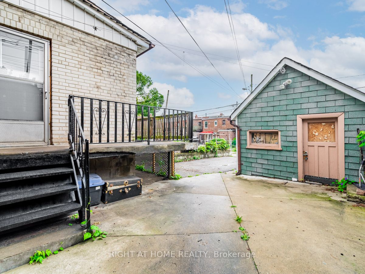 Photo 52 of 15 Regal Road, Toronto, Wychwood — HOMEH