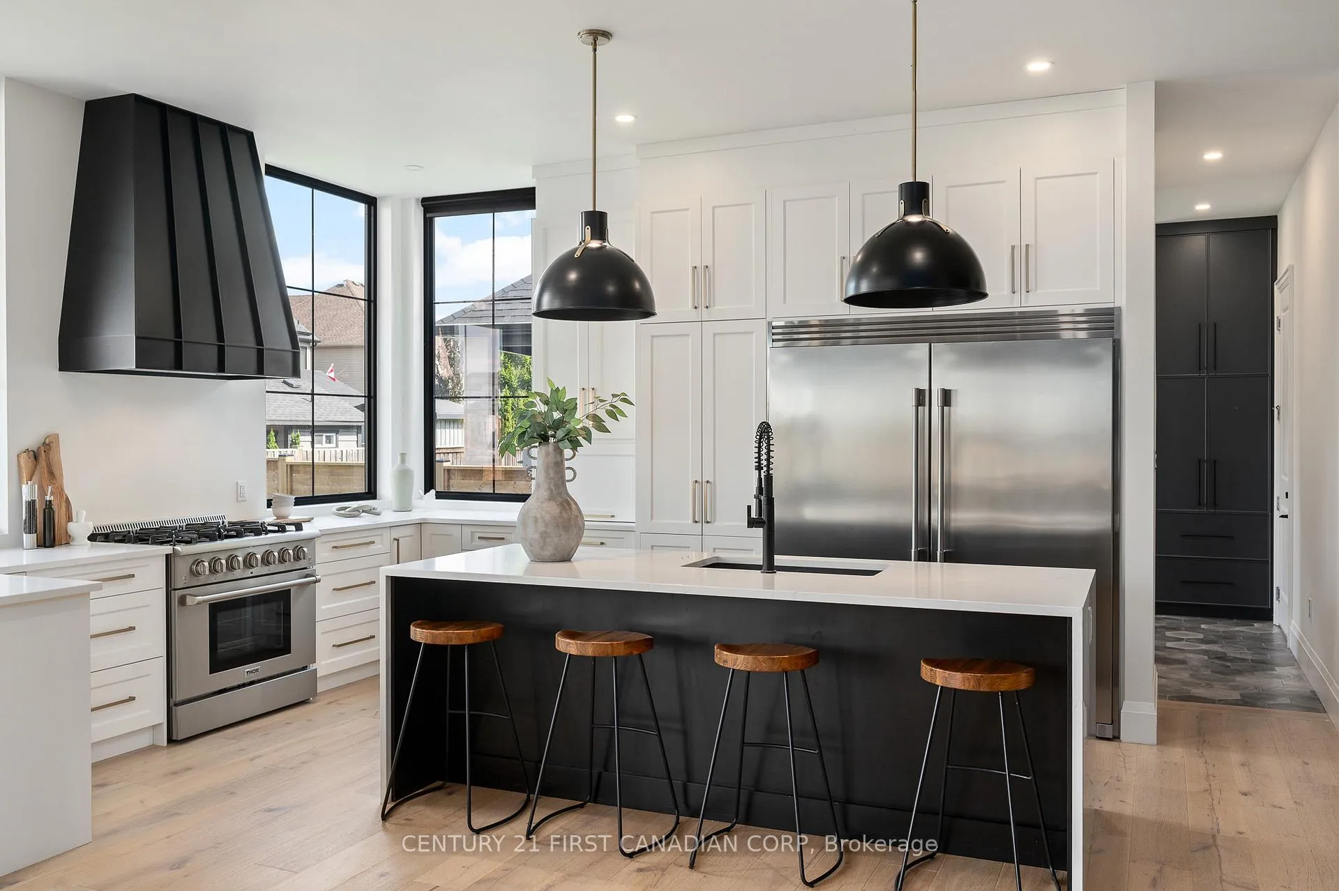 Photo 3 of 244 Foxborough Place, Thames Centre, Thorndale — HOMEH