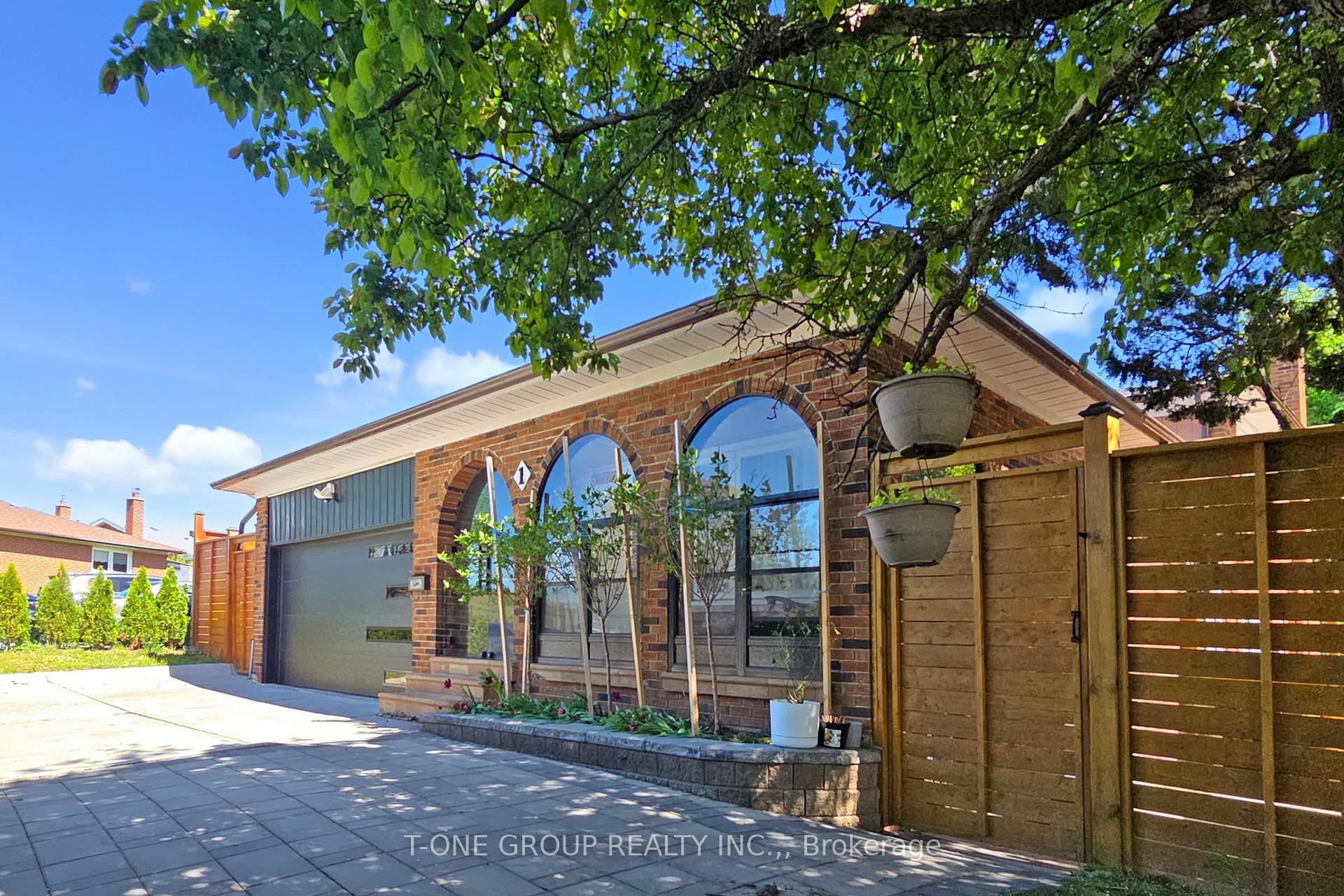 Photo 1 of 1 Ferncrest Gate, Scarborough, L'Amoreaux — HOMEH