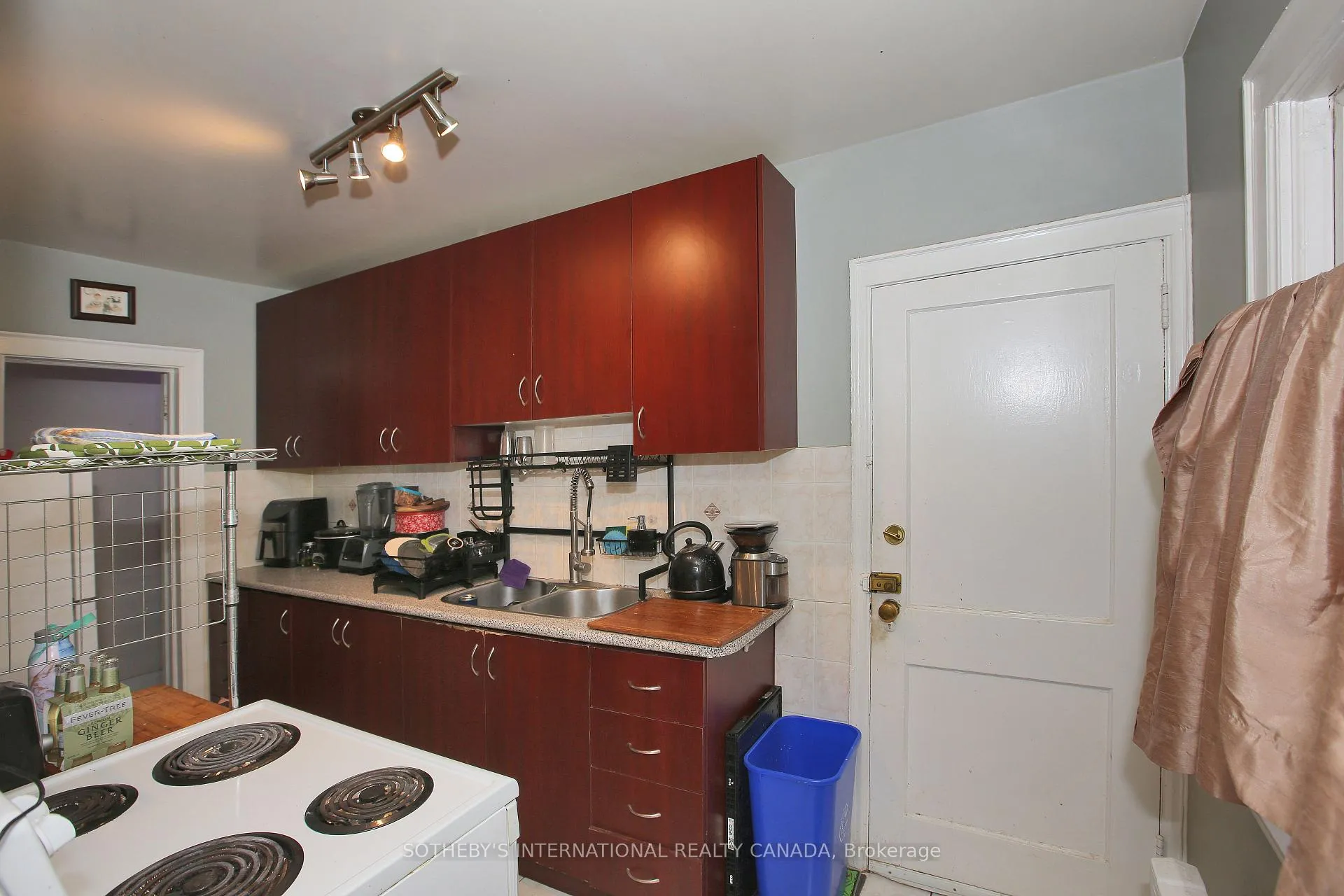 Photo 8 of Unit Main Floor, 147 Highbourne Road, Toronto, Yonge-Eglinton — HOMEH