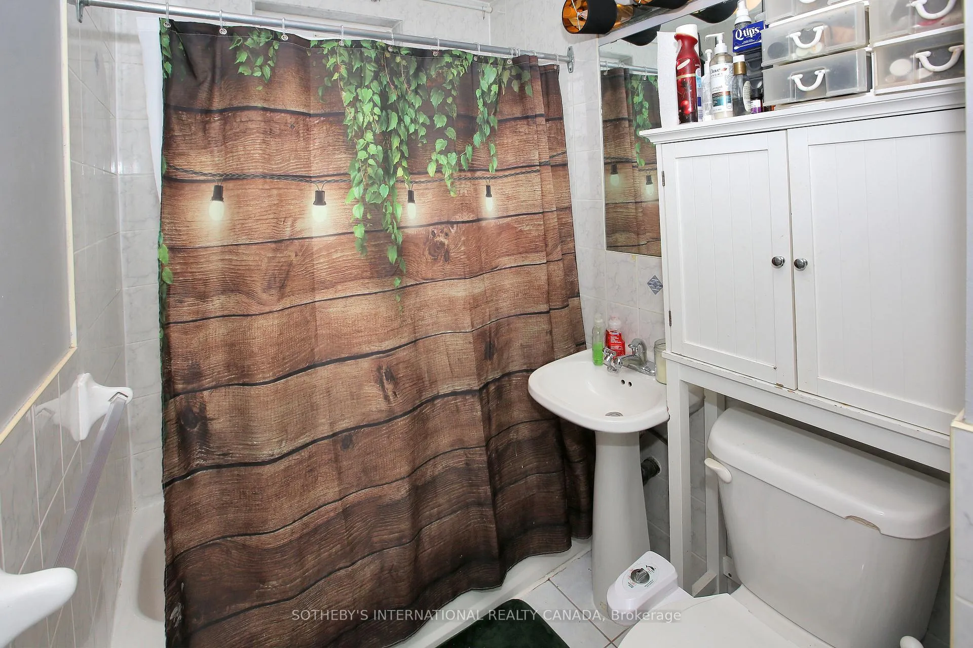 Photo 11 of Unit Main Floor, 147 Highbourne Road, Toronto, Yonge-Eglinton — HOMEH