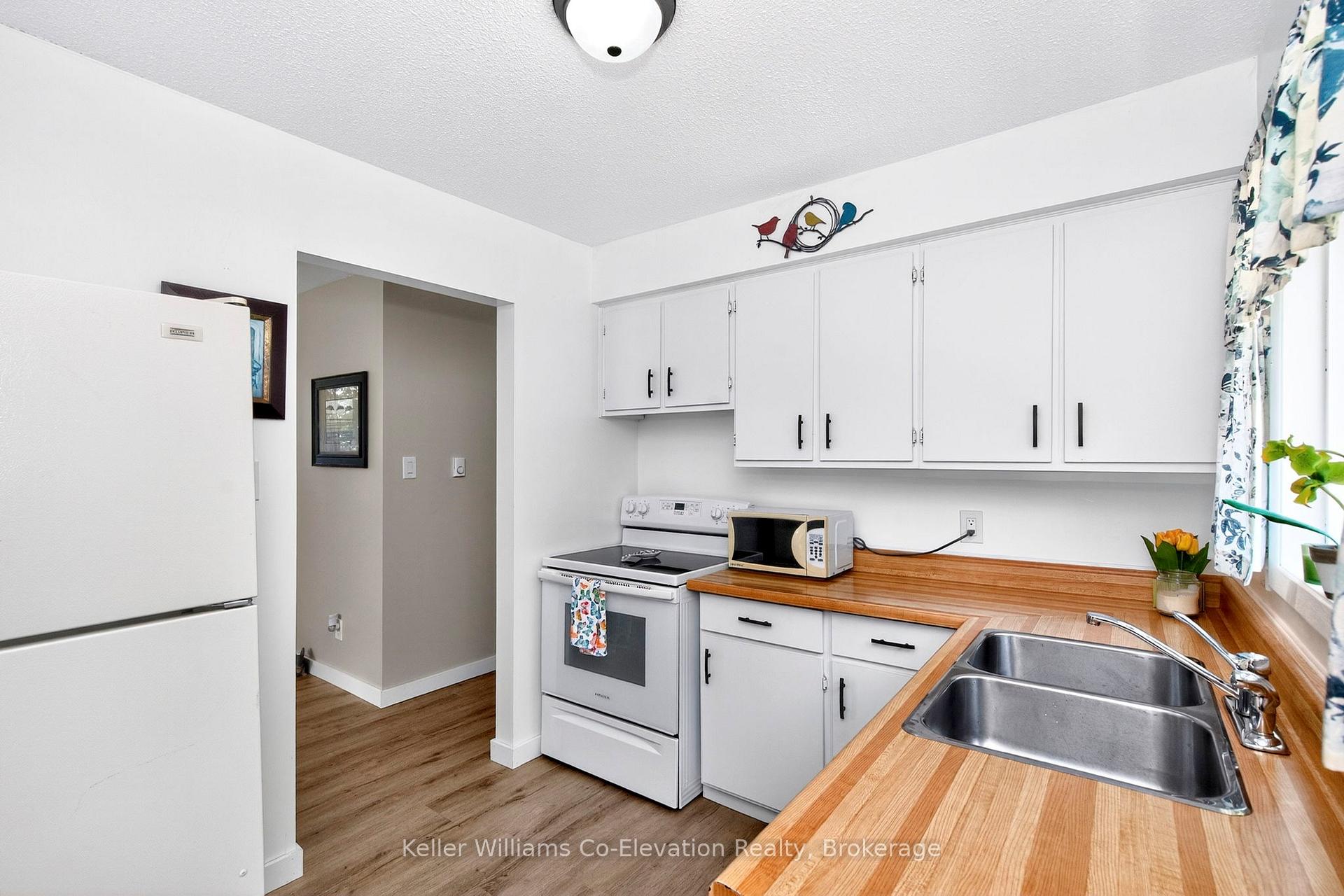 Photo 8 of 179 Patterson Boulevard, Tay, Port McNicoll — HOMEH