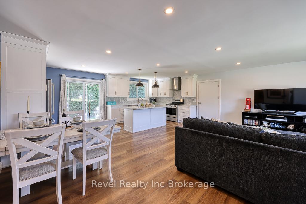 Photo 12 of 2 Richards Court, Tillsonburg — HOMEH