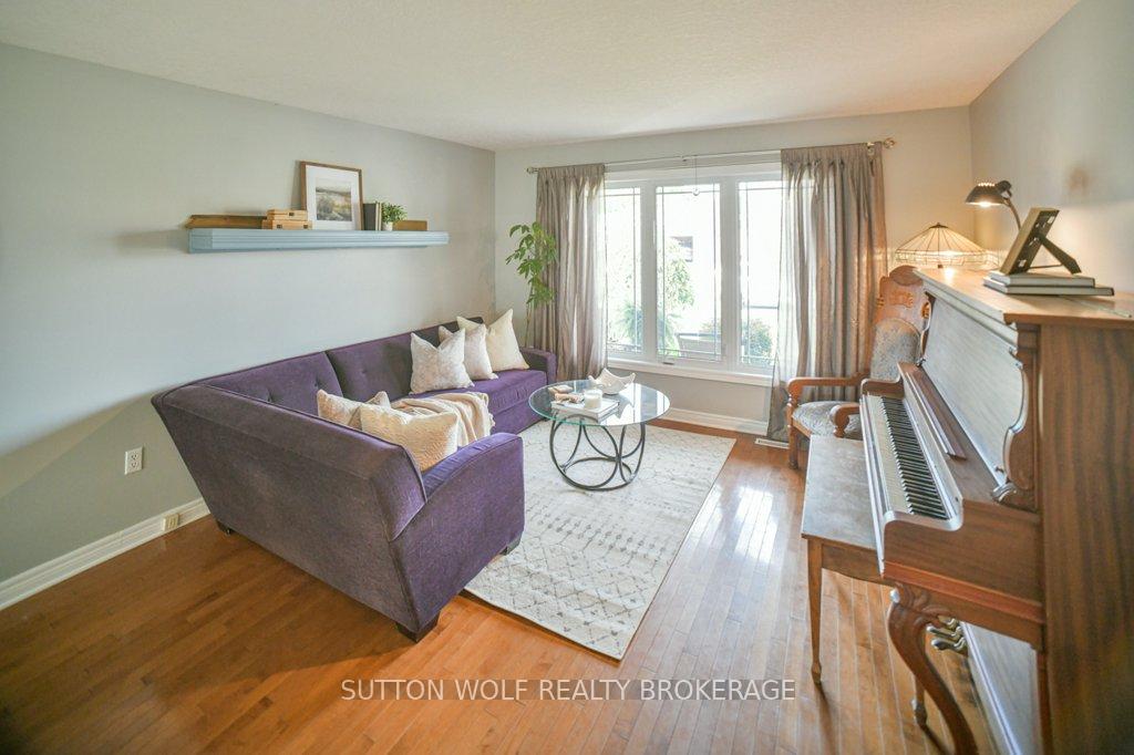 Photo 5 of 82 Laura Lane, Strathroy-Caradoc, NE — HOMEH