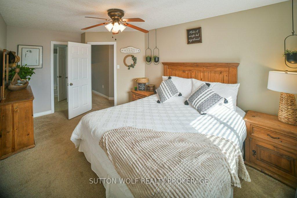 Photo 13 of 82 Laura Lane, Strathroy-Caradoc, NE — HOMEH