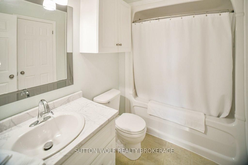 Photo 14 of 82 Laura Lane, Strathroy-Caradoc, NE — HOMEH