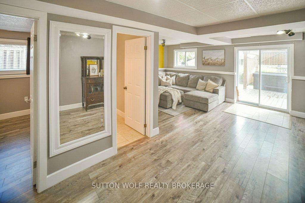 Photo 19 of 82 Laura Lane, Strathroy-Caradoc, NE — HOMEH