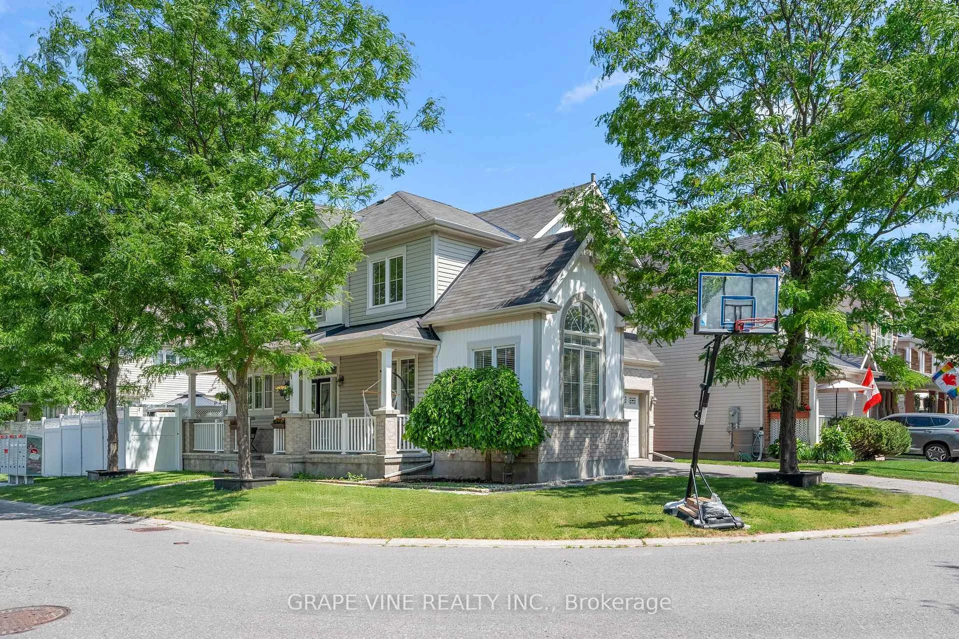Photo 2 of 2634 Fallingwater Circle, Ottawa, Barrhaven - Half Moon Bay — HOMEH