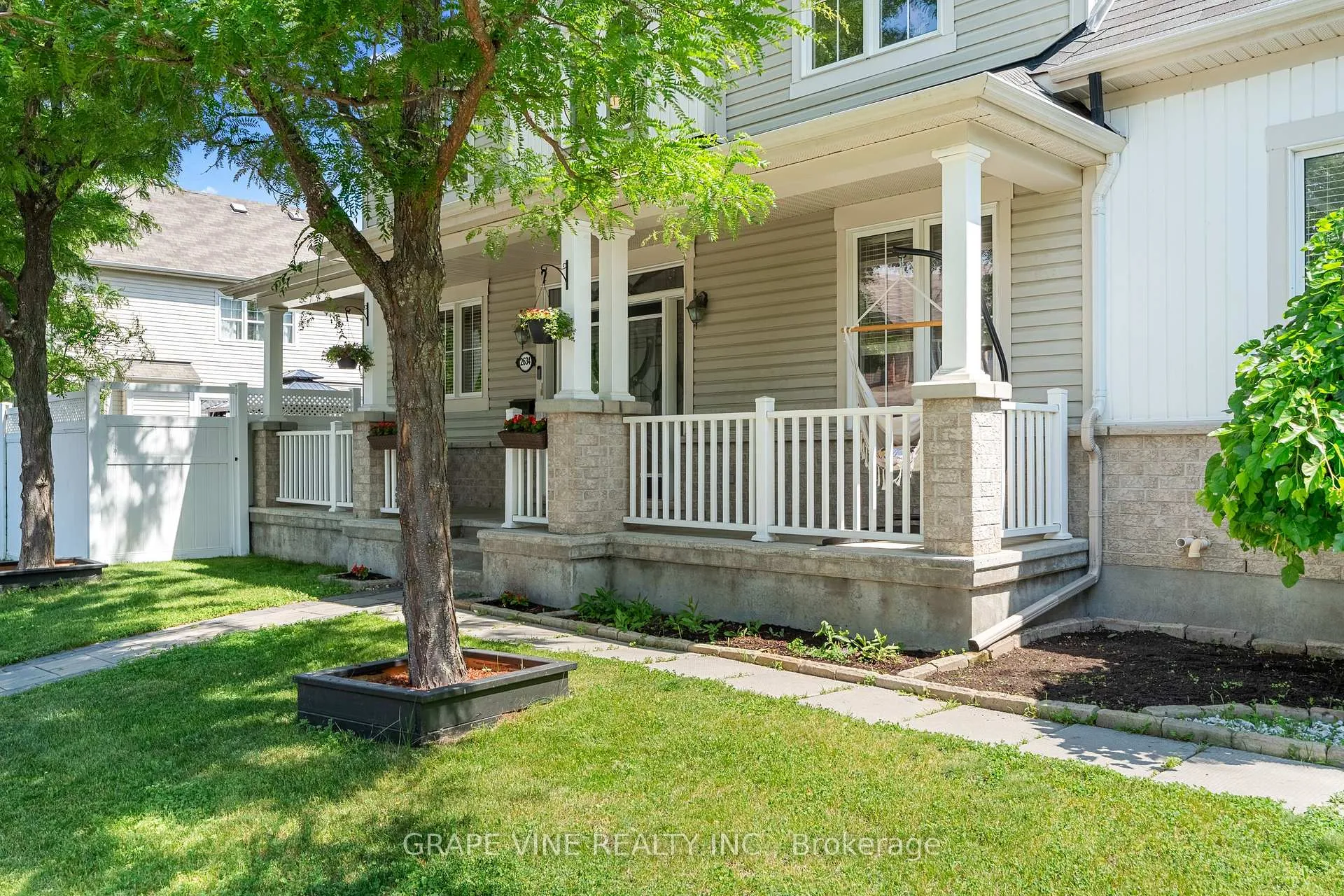 Photo 4 of 2634 Fallingwater Circle, Ottawa, Barrhaven - Half Moon Bay — HOMEH
