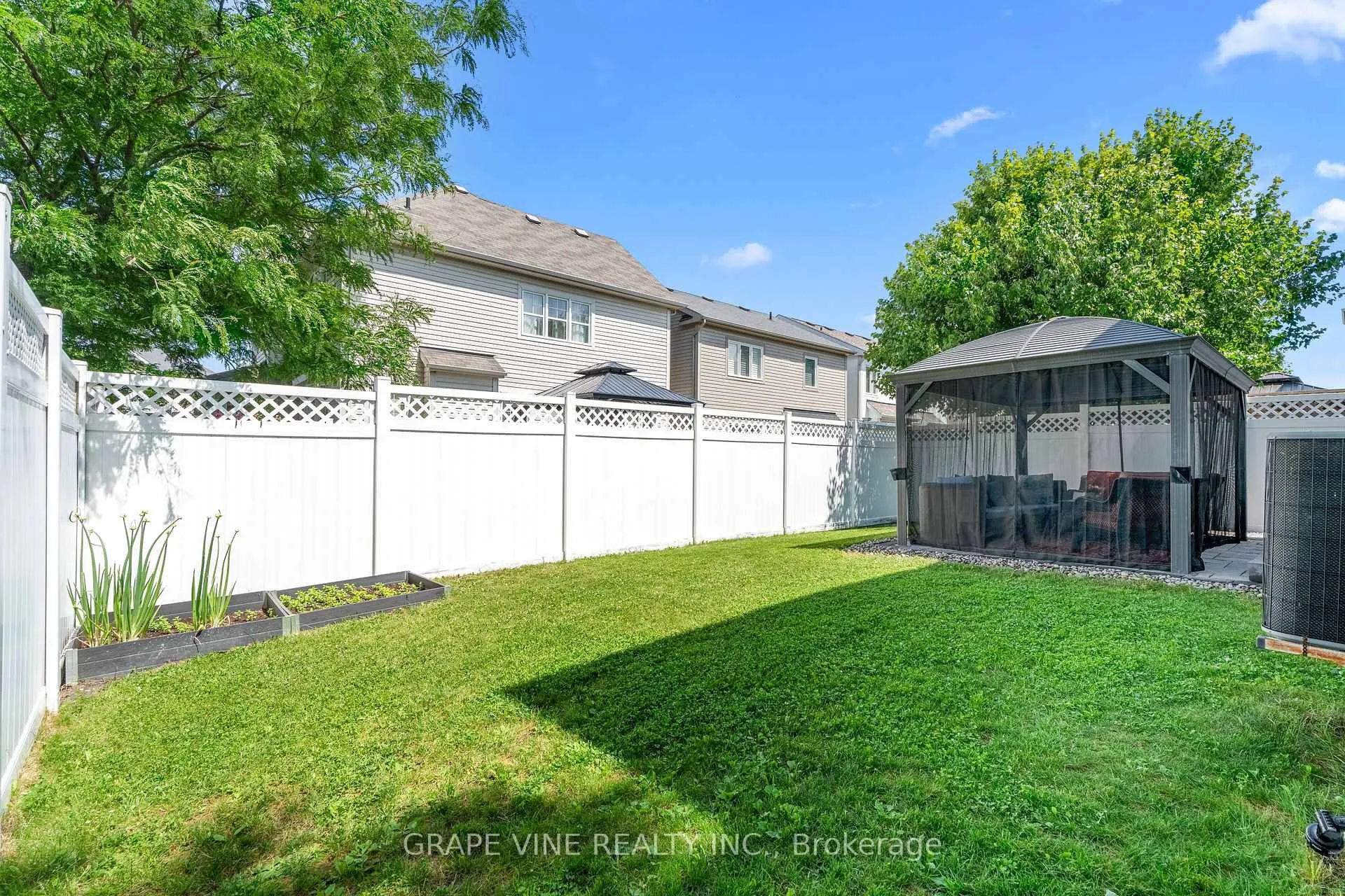 Photo 5 of 2634 Fallingwater Circle, Ottawa, Barrhaven - Half Moon Bay — HOMEH