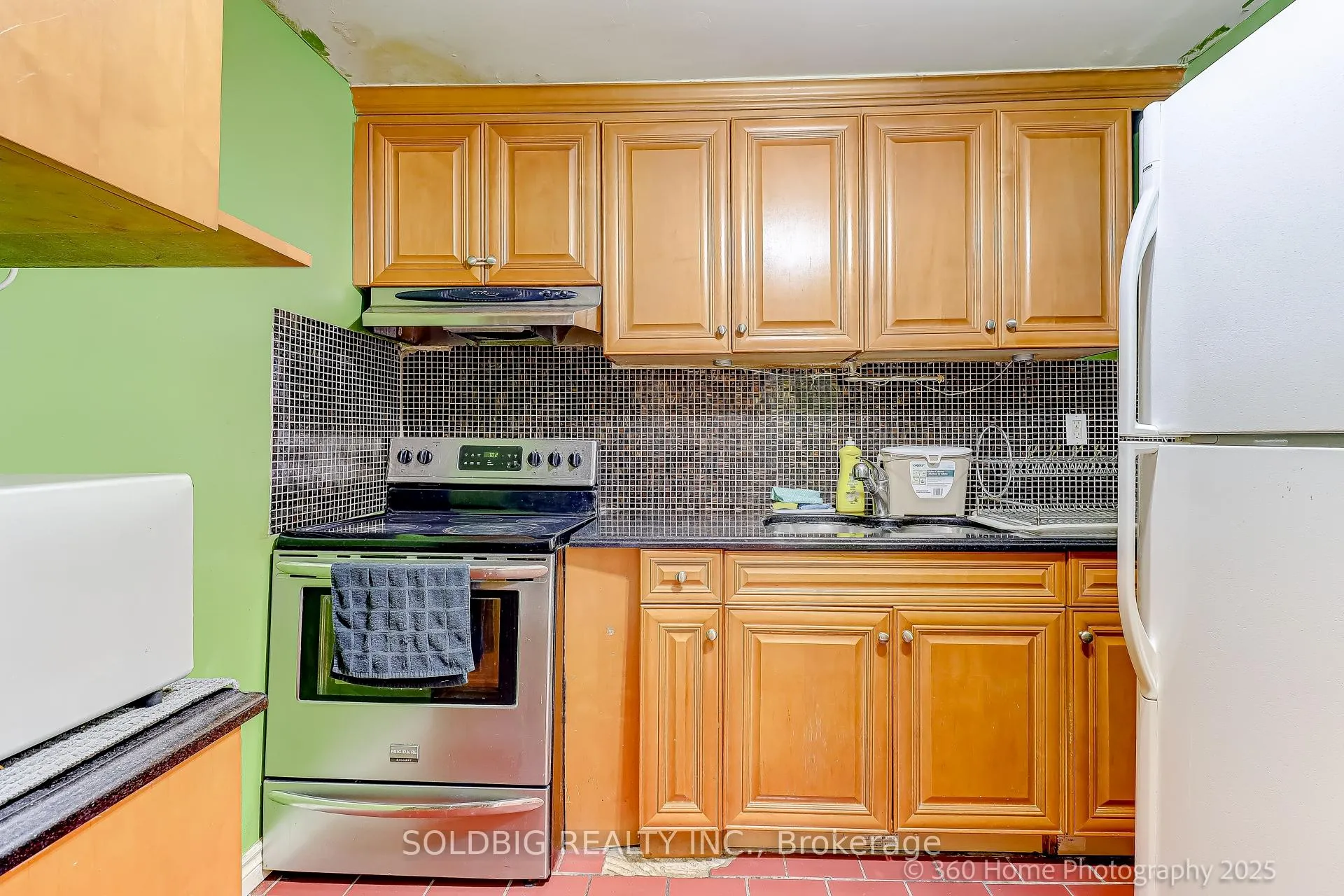 Photo 2 of 610 Vaughan Road, Toronto, Oakwood Village — HOMEH