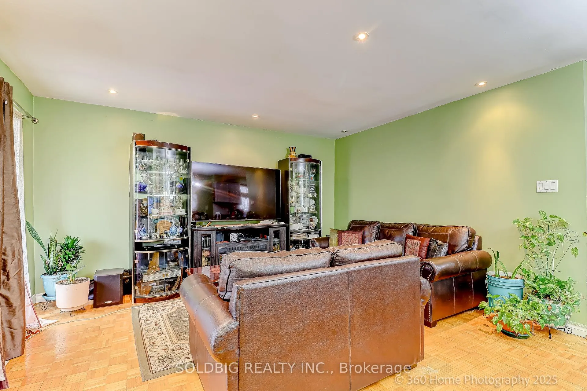 Photo 14 of 610 Vaughan Road, Toronto, Oakwood Village — HOMEH