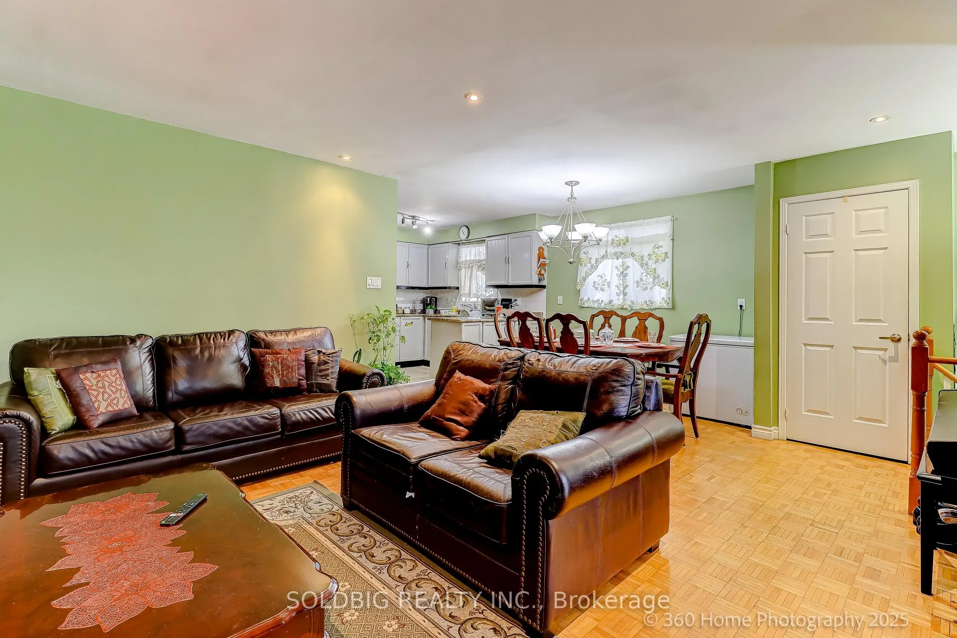 Photo 15 of 610 Vaughan Road, Toronto, Oakwood Village — HOMEH