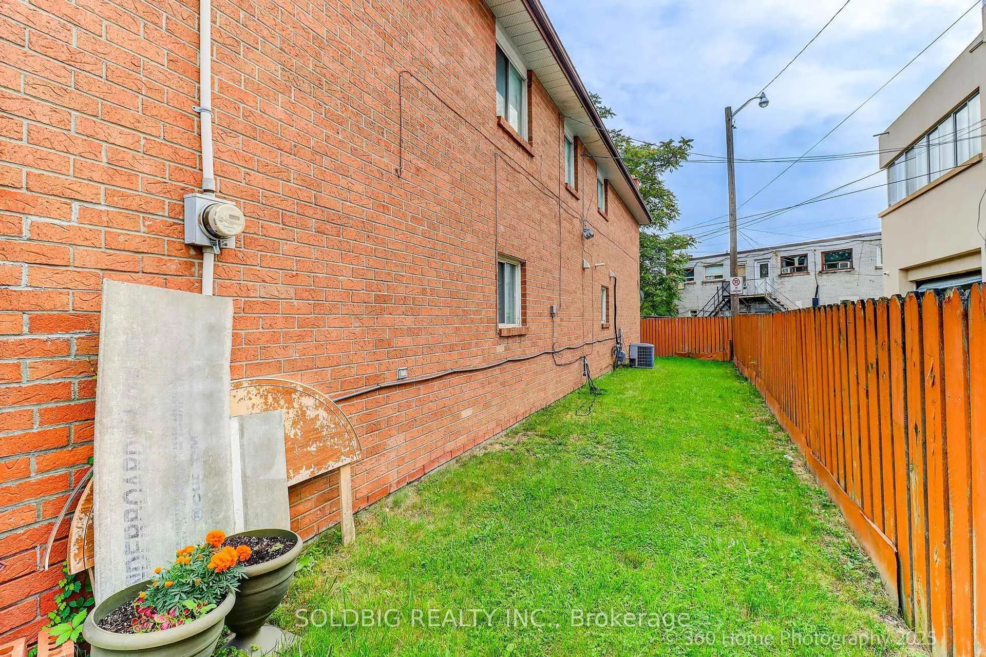 Photo 26 of 610 Vaughan Road, Toronto, Oakwood Village — HOMEH