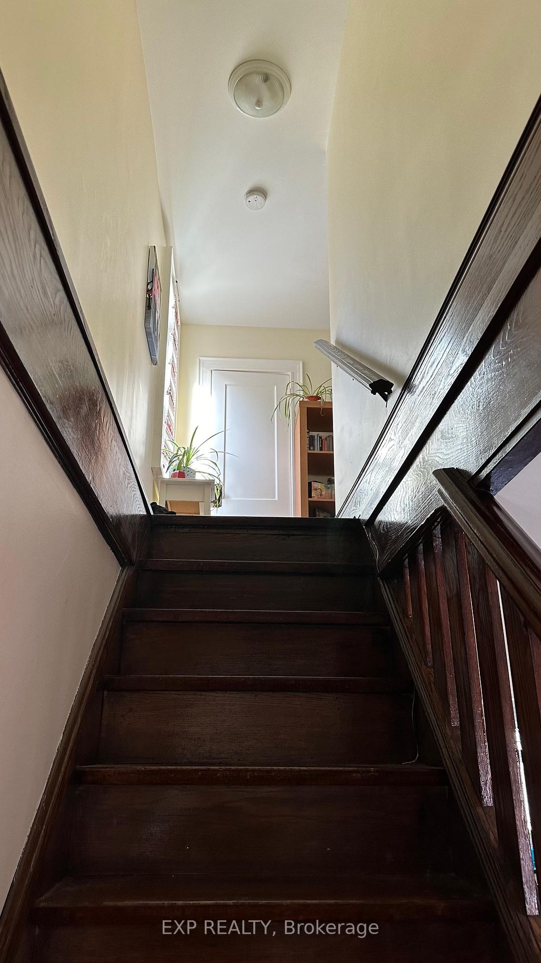Photo 9 of 212 Bingham Avenue, Toronto, East End-Danforth — HOMEH