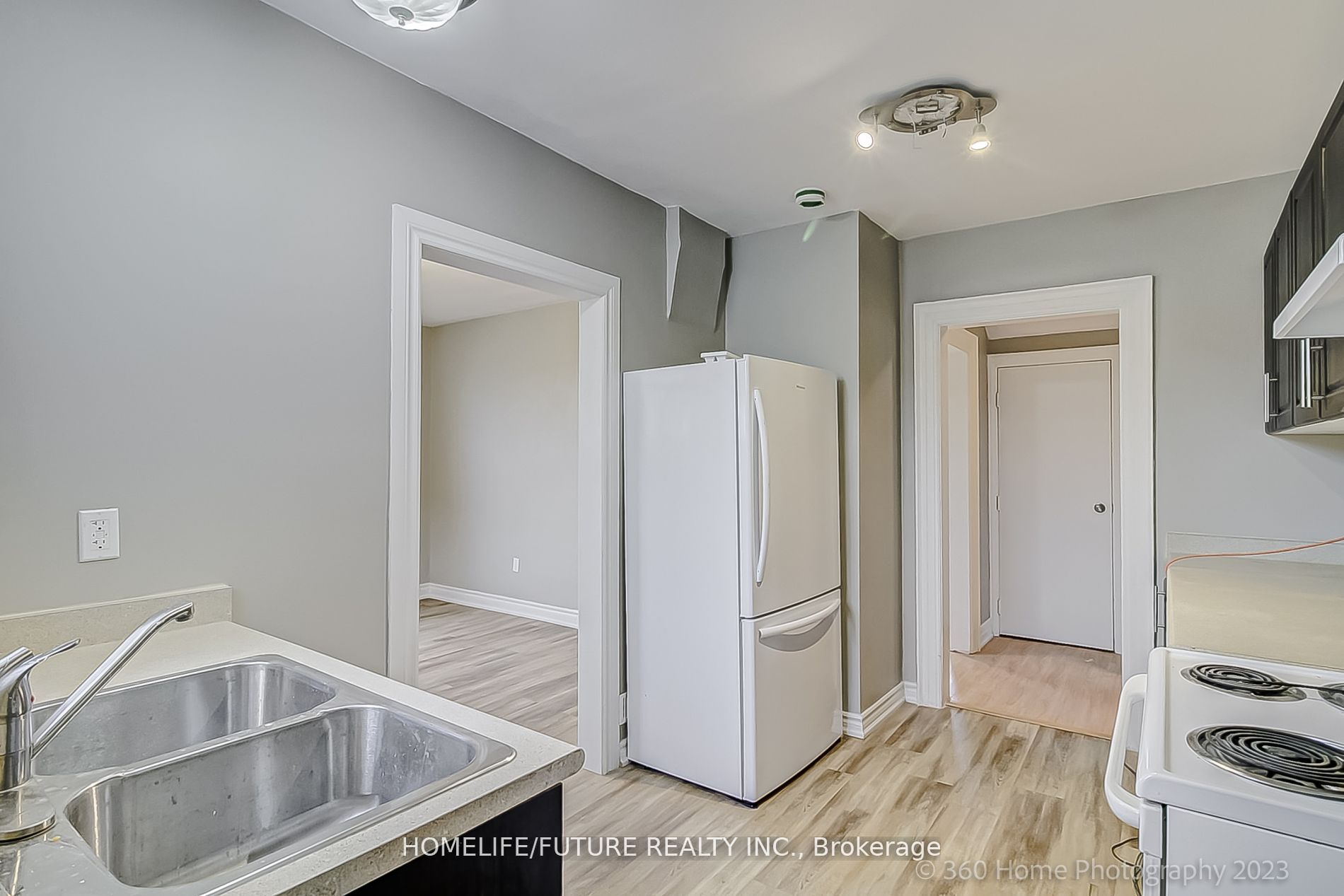 Photo 34 of 32 Brock Street W, Oshawa, O'Neill — HOMEH