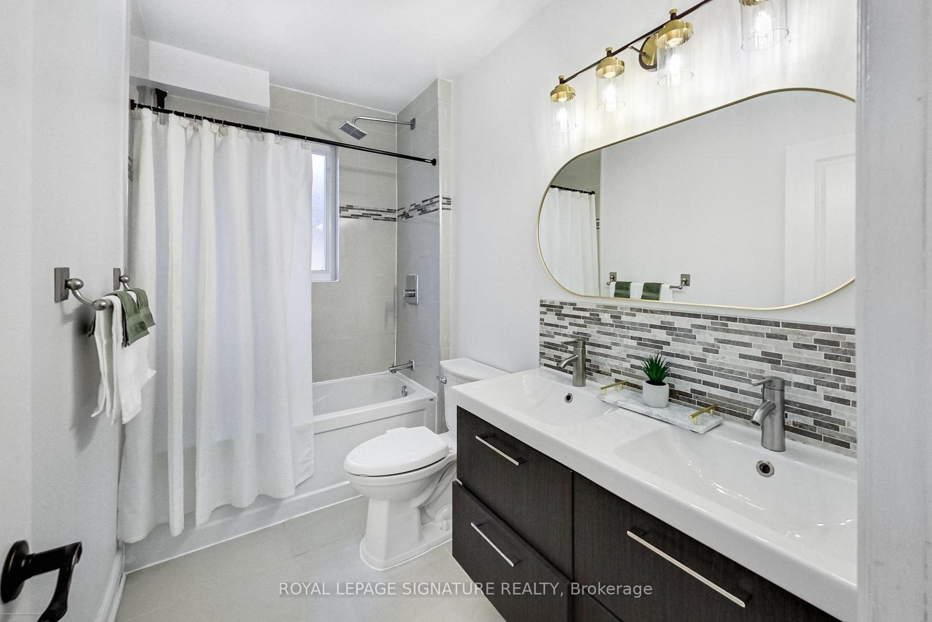 Photo 23 of 15 Glebeholme Boulevard, Toronto, Danforth — HOMEH