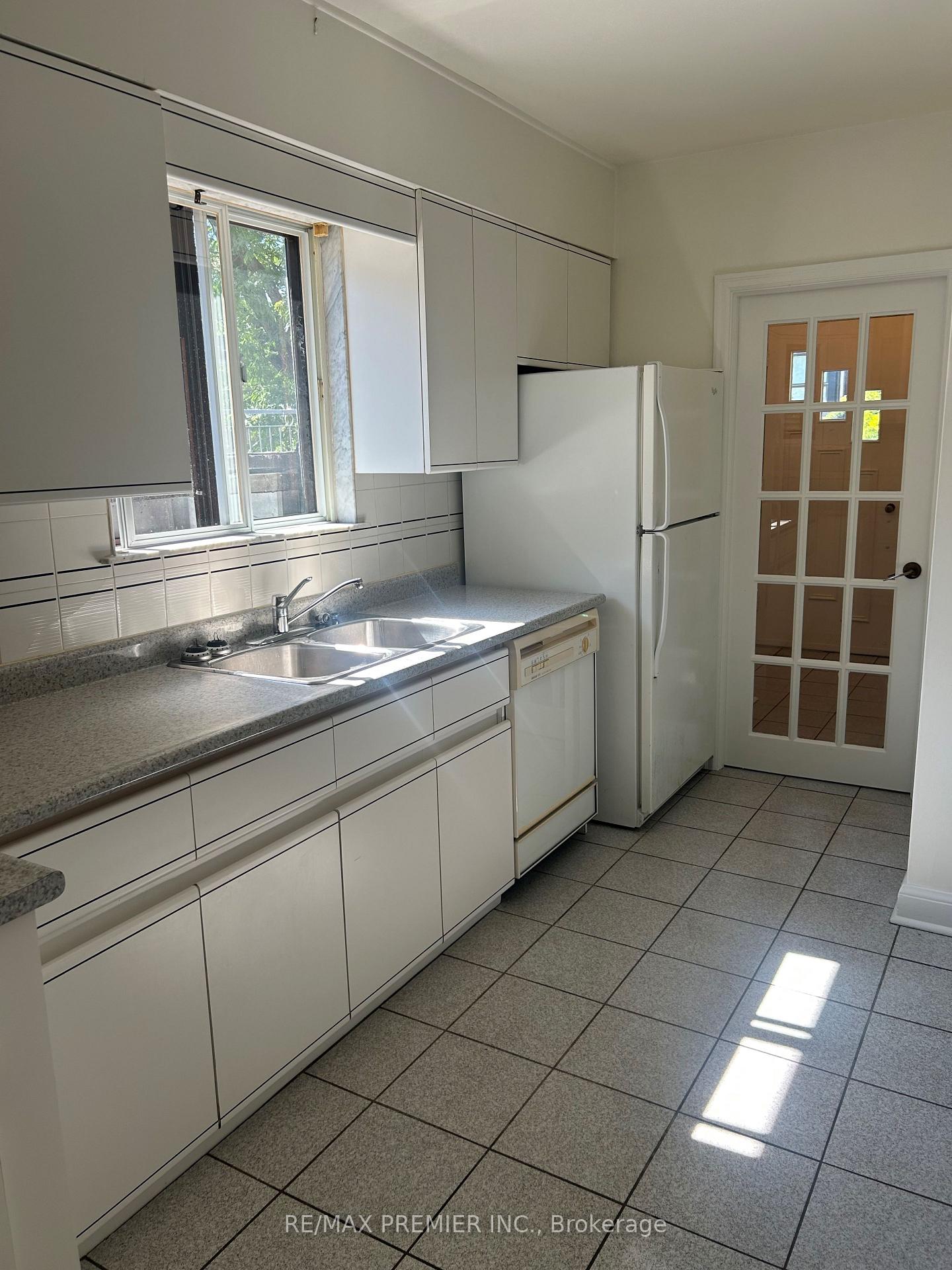 Photo 7 of 89 Mcgillivray Avenue, Toronto, Bedford Park-Nortown — HOMEH