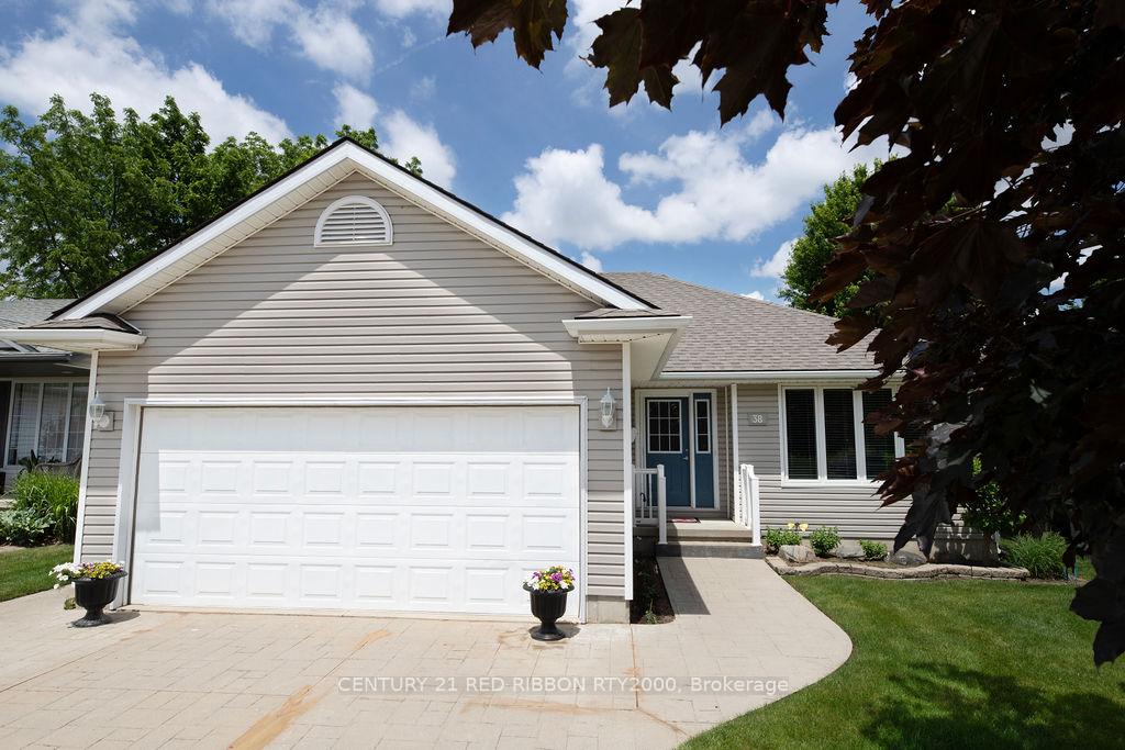 Photo 2 of 38 Bella Street, Strathroy-Caradoc, SE — HOMEH