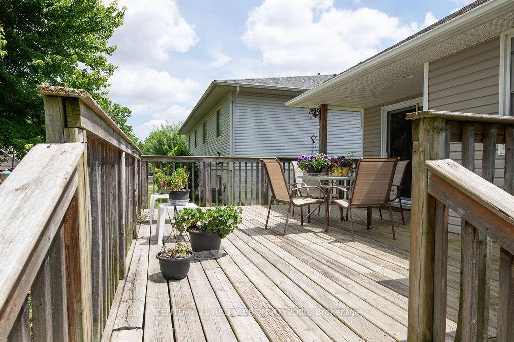 Photo 17 of 38 Bella Street, Strathroy-Caradoc, SE — HOMEH