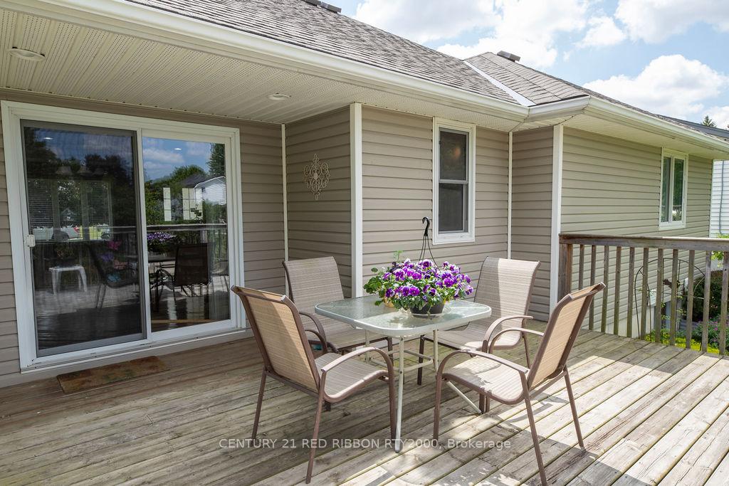 Photo 20 of 38 Bella Street, Strathroy-Caradoc, SE — HOMEH