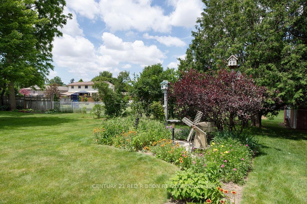 Photo 21 of 38 Bella Street, Strathroy-Caradoc, SE — HOMEH