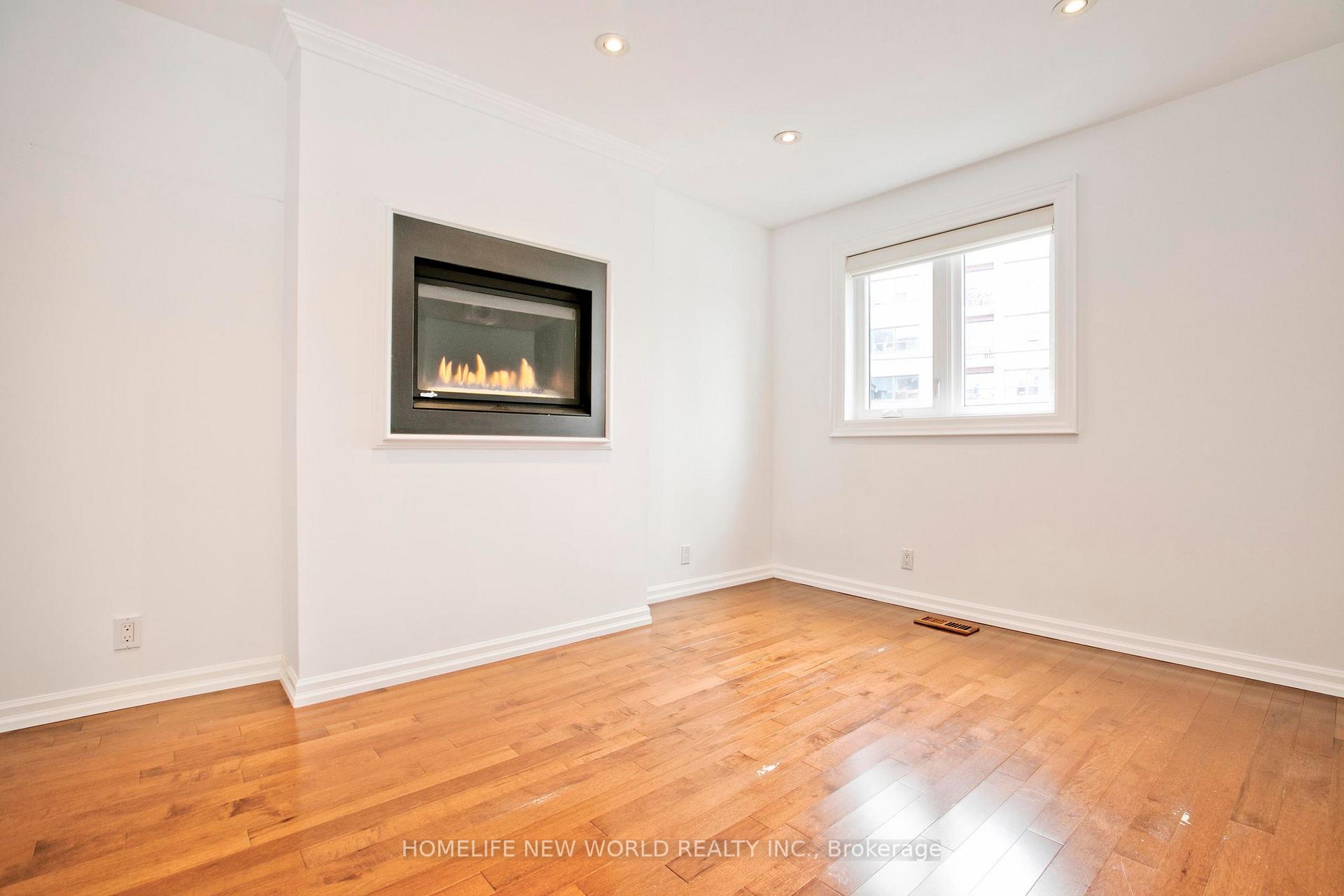 Photo 10 of 1672 Gerrard Street E, Toronto, Woodbine Corridor — HOMEH
