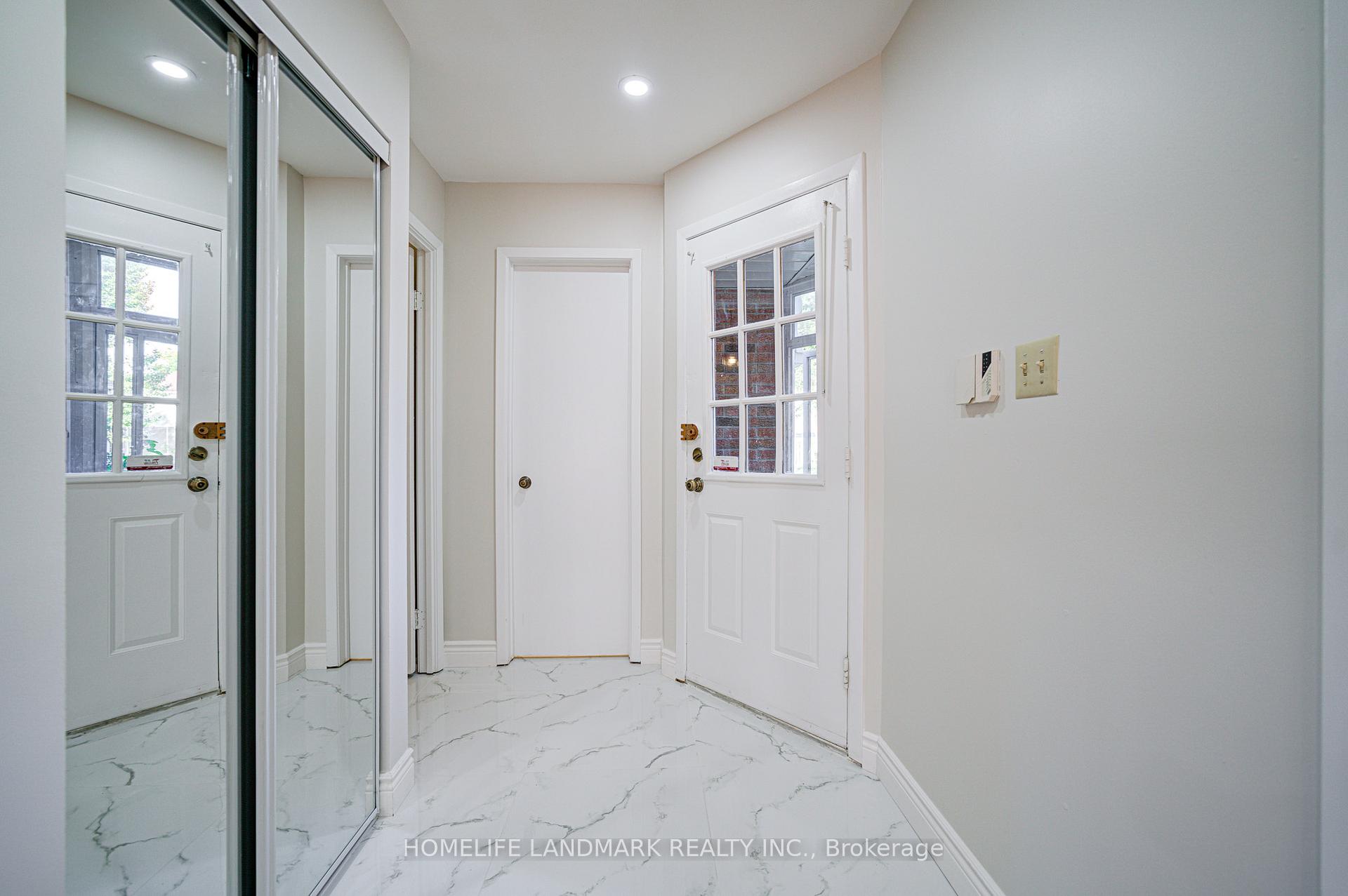 Photo 3 of 79 Sandyhook Square, Scarborough, Steeles — HOMEH
