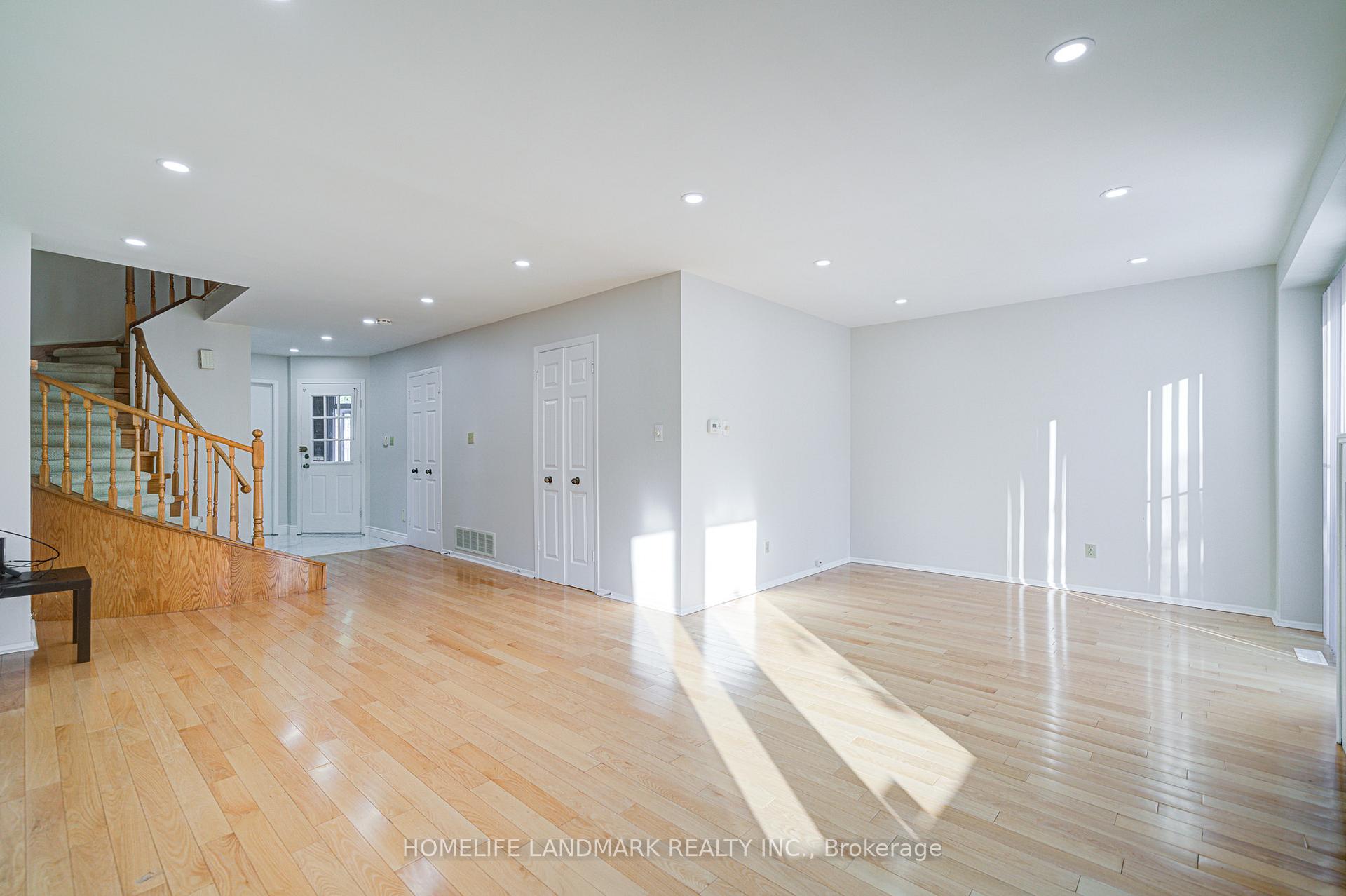 Photo 11 of 79 Sandyhook Square, Scarborough, Steeles — HOMEH
