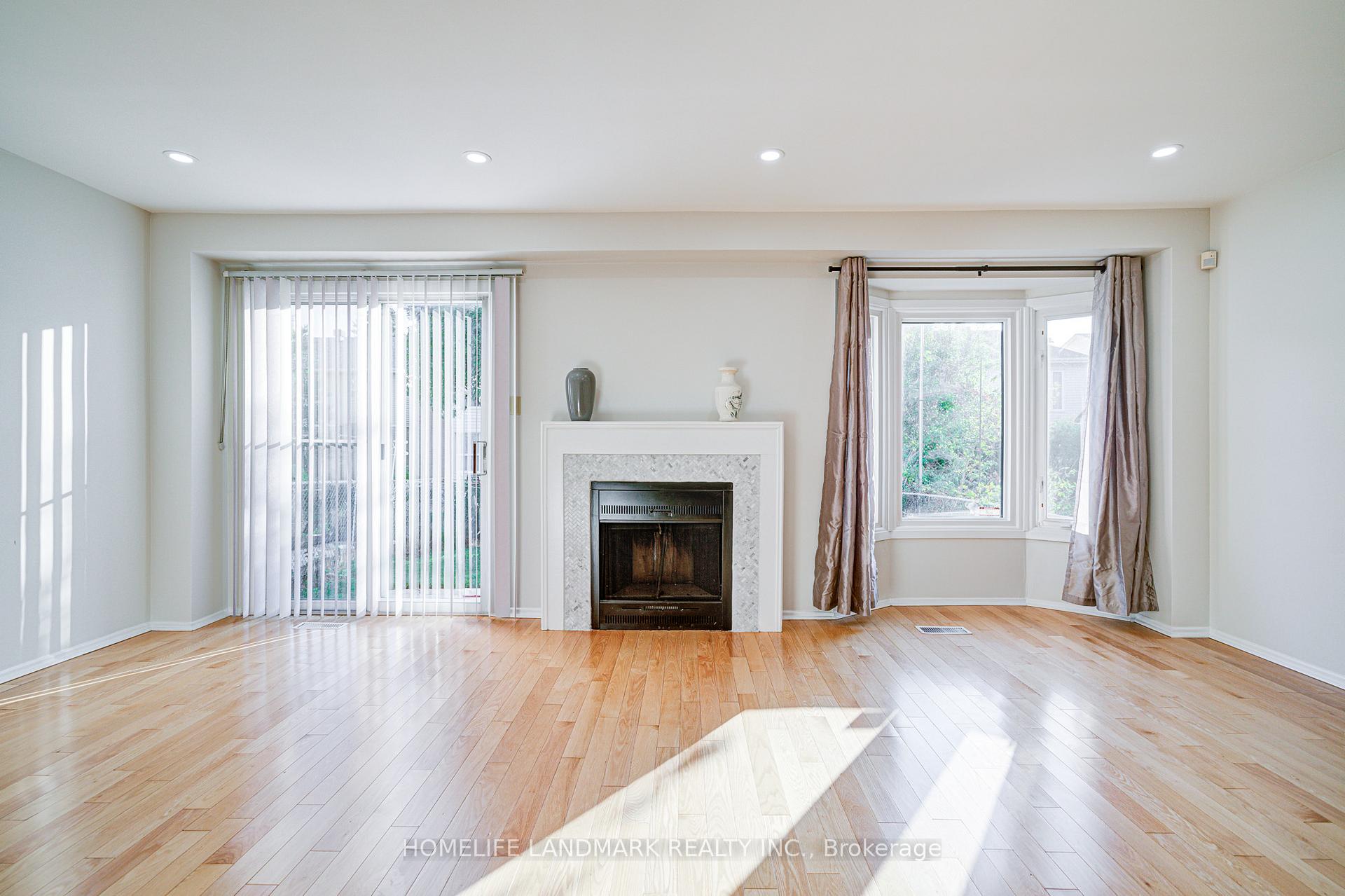 Photo 13 of 79 Sandyhook Square, Scarborough, Steeles — HOMEH