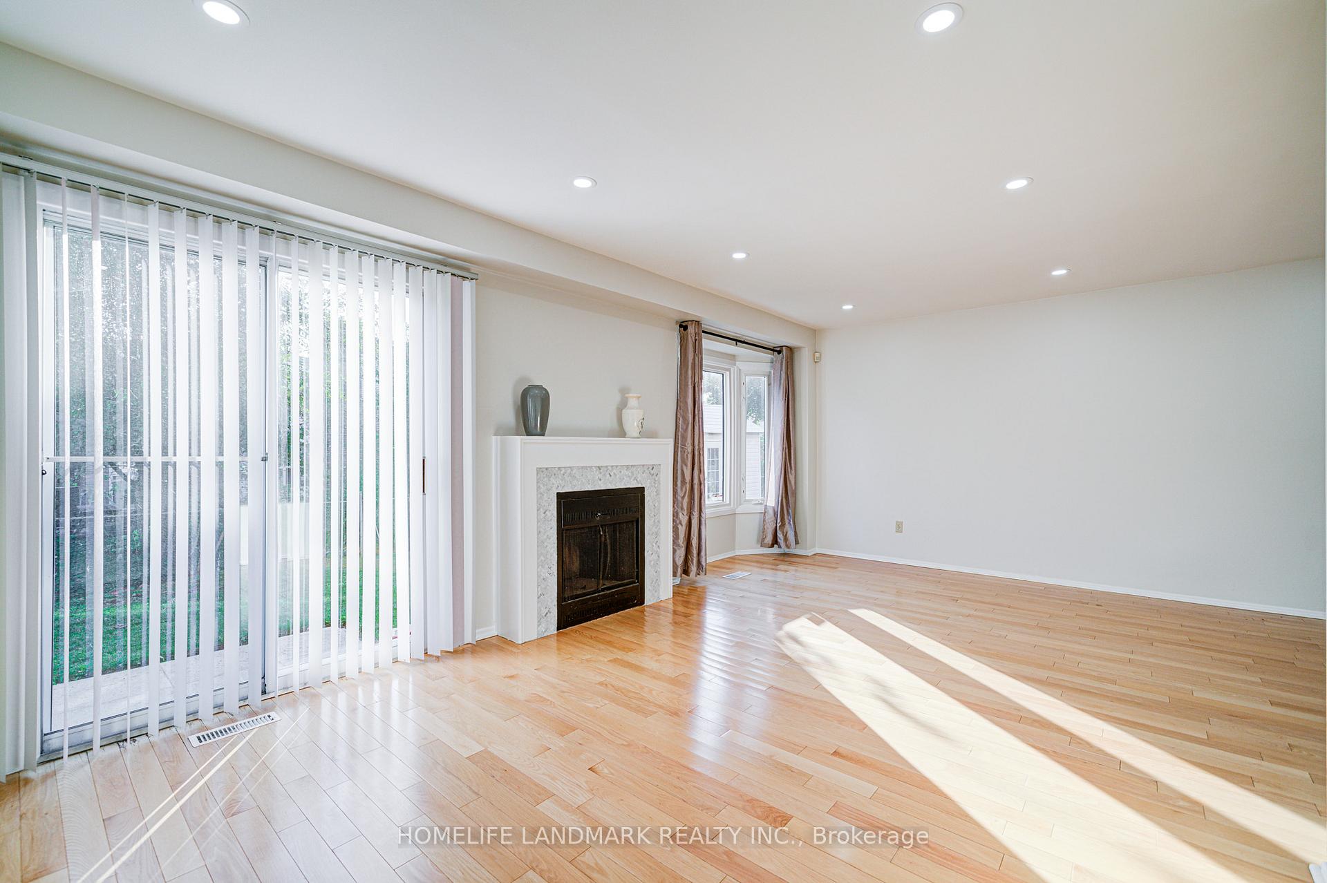 Photo 14 of 79 Sandyhook Square, Scarborough, Steeles — HOMEH