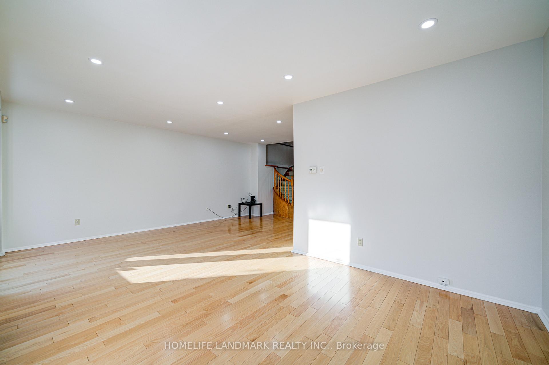 Photo 15 of 79 Sandyhook Square, Scarborough, Steeles — HOMEH