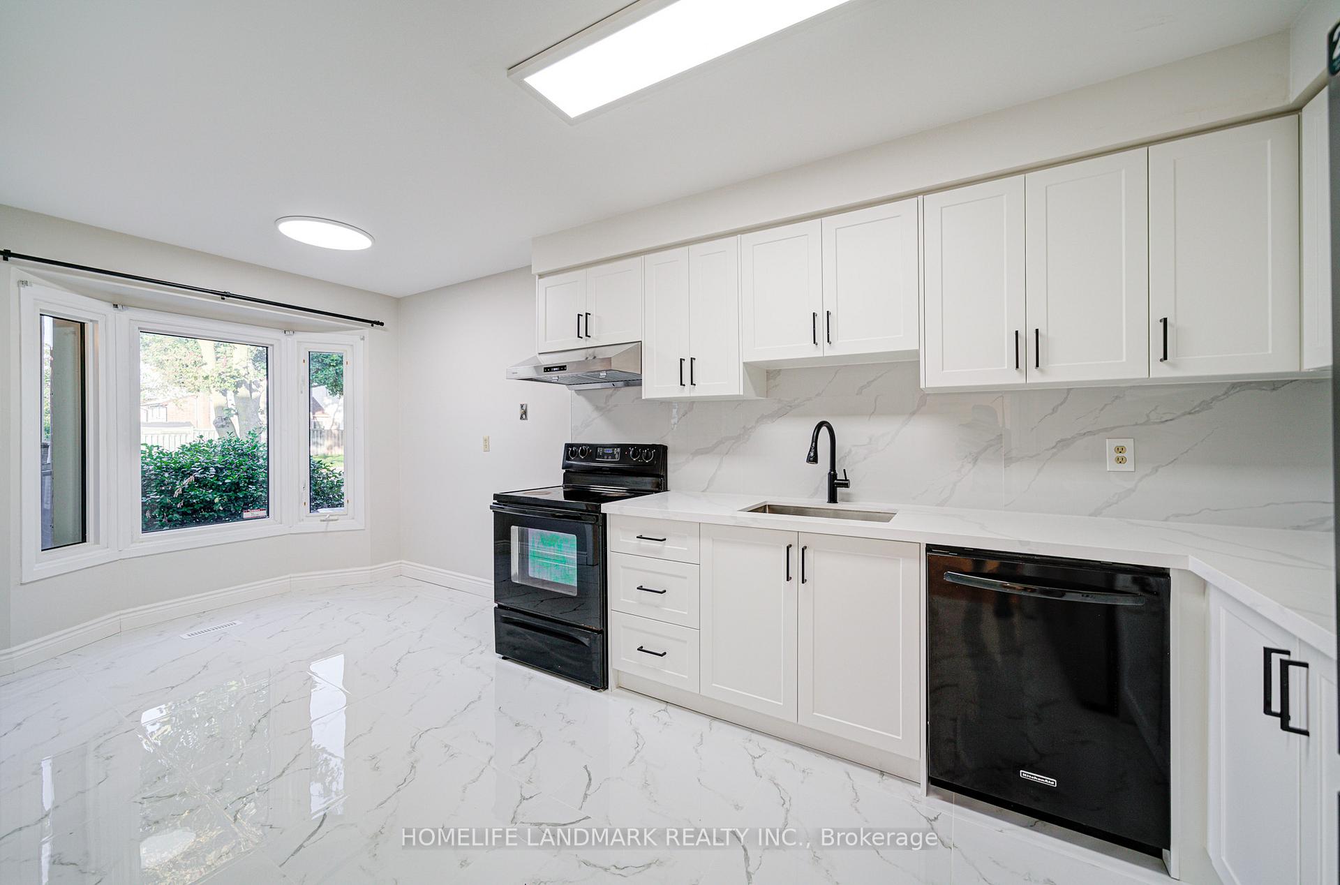 Photo 22 of 79 Sandyhook Square, Scarborough, Steeles — HOMEH