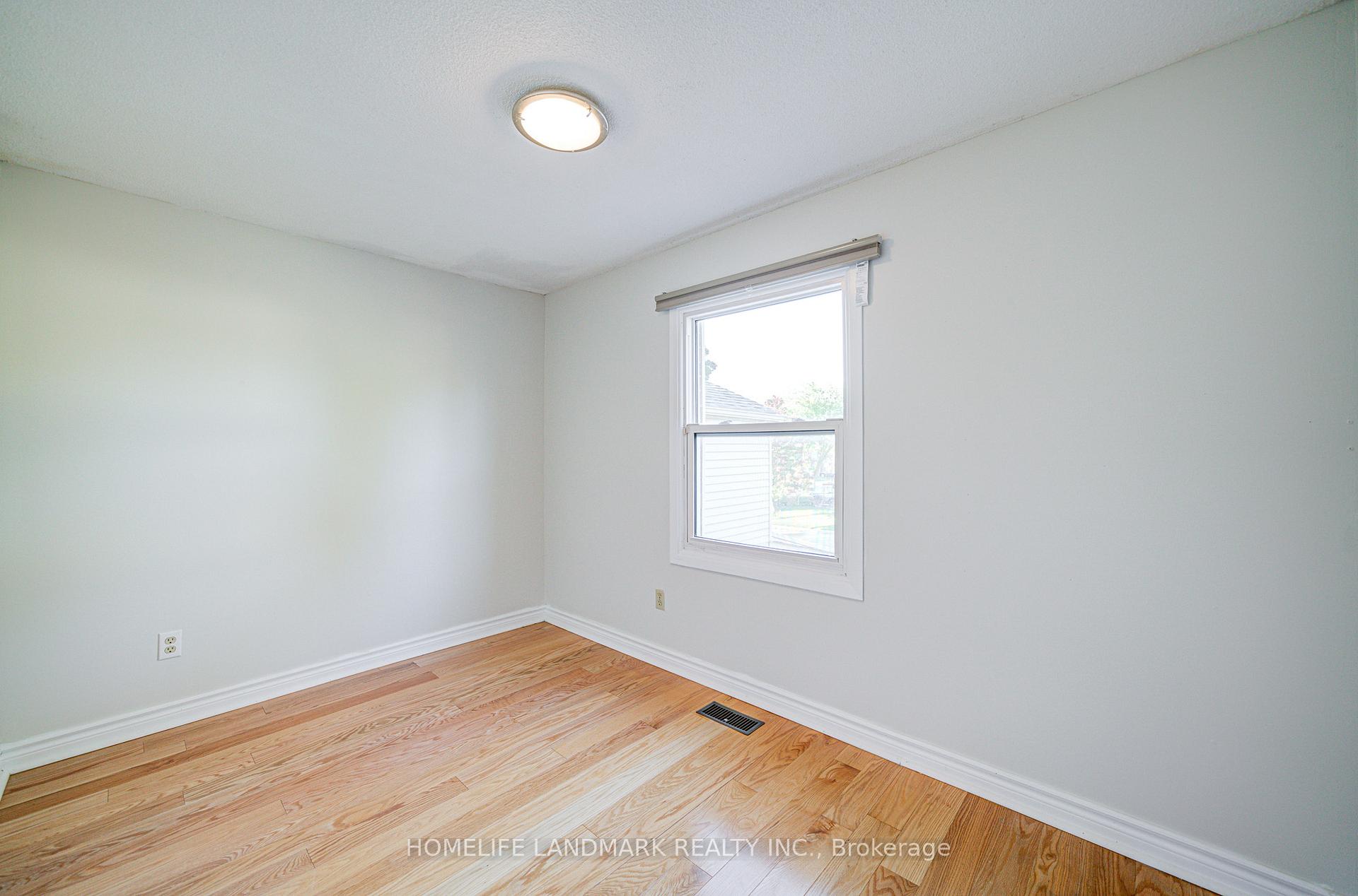 Photo 27 of 79 Sandyhook Square, Scarborough, Steeles — HOMEH