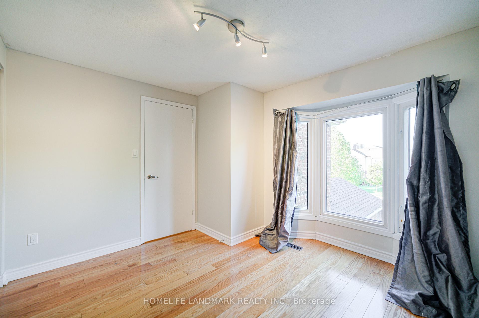 Photo 30 of 79 Sandyhook Square, Scarborough, Steeles — HOMEH