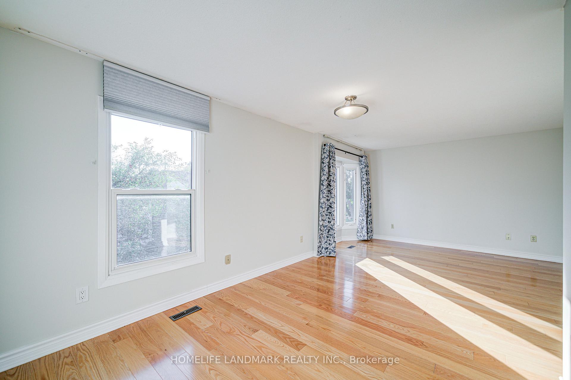 Photo 37 of 79 Sandyhook Square, Scarborough, Steeles — HOMEH