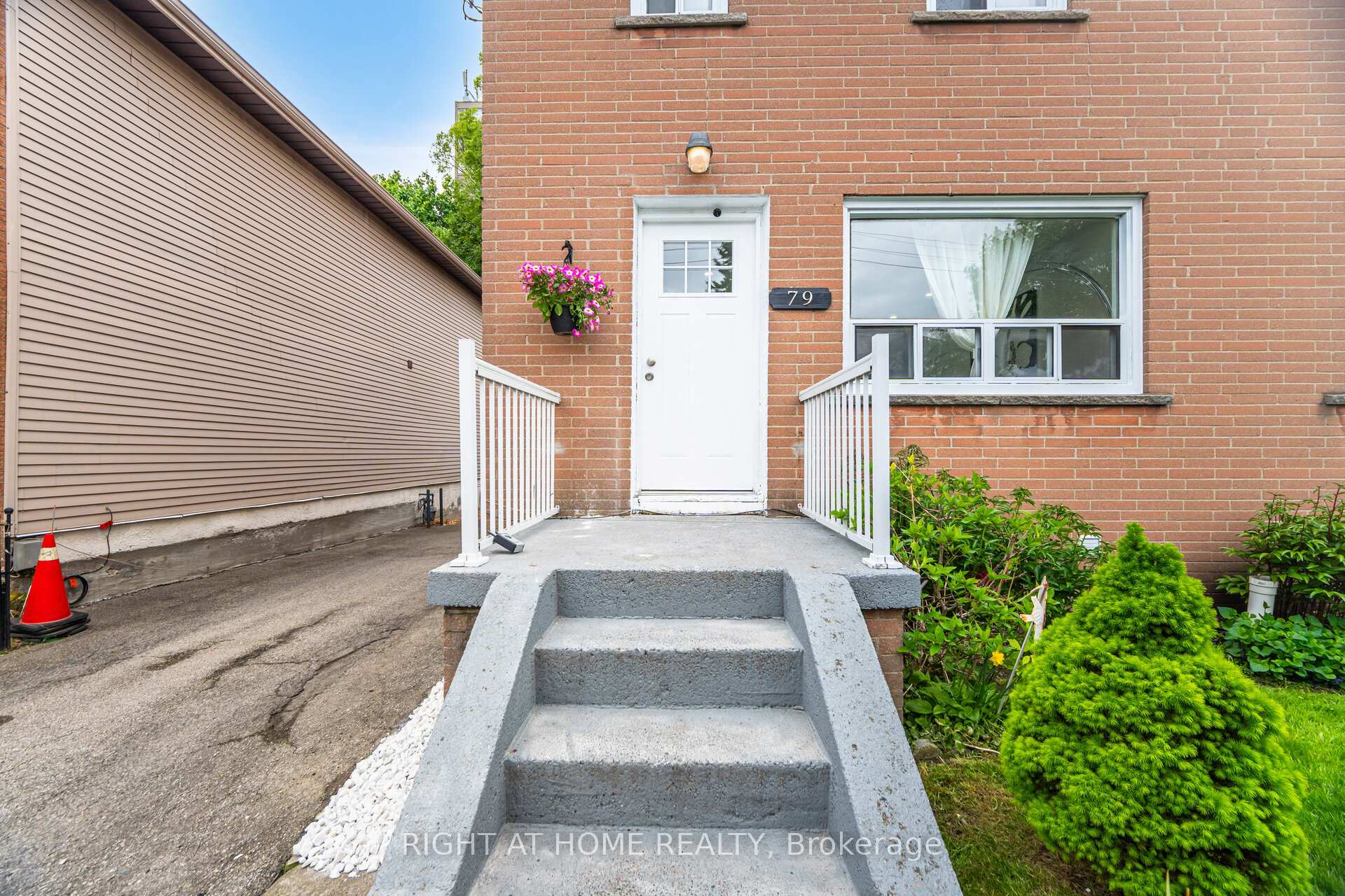 Photo 2 of 79 Chapman Avenue, Toronto, O'Connor-Parkview — HOMEH