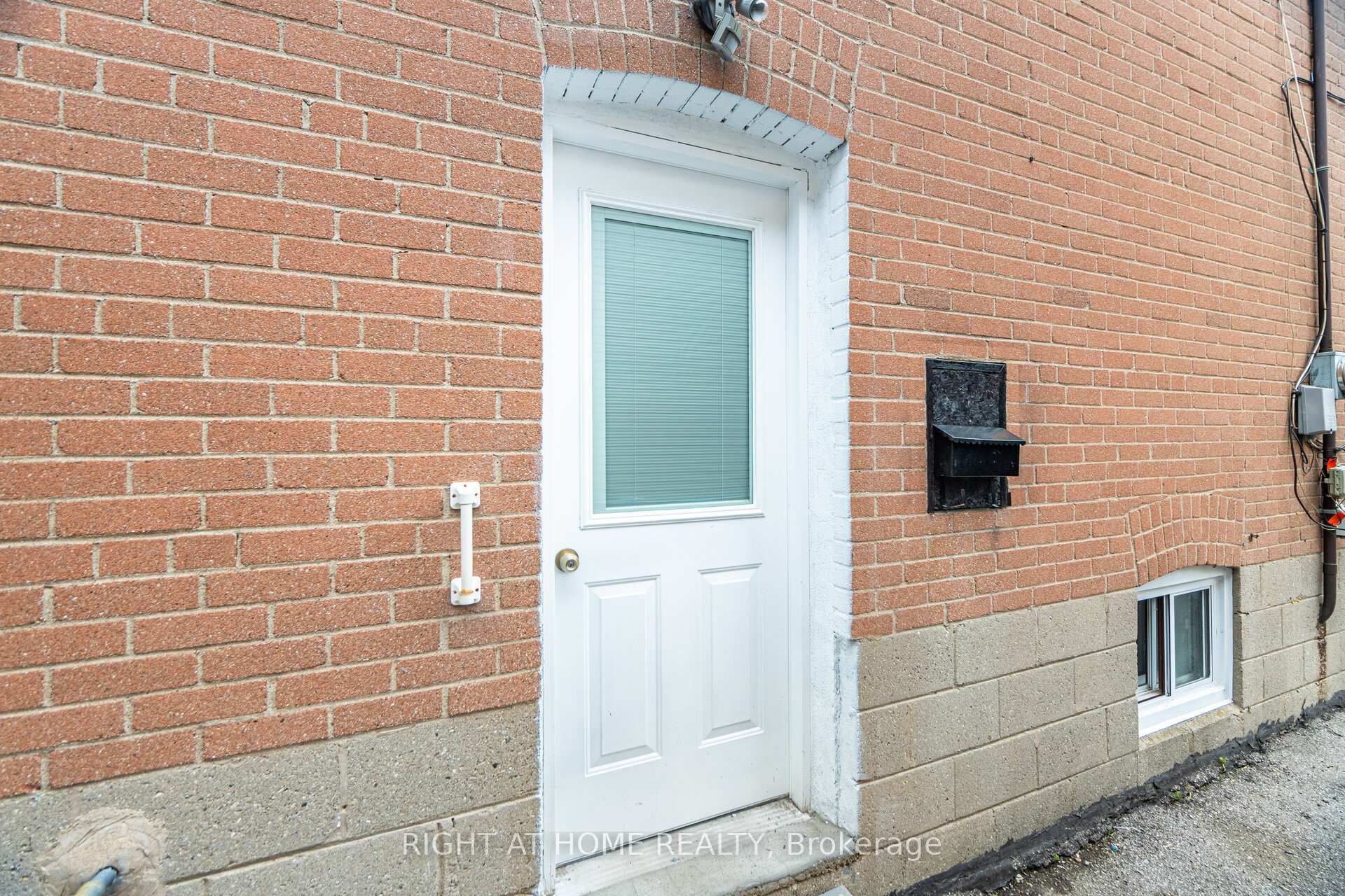 Photo 21 of 79 Chapman Avenue, Toronto, O'Connor-Parkview — HOMEH