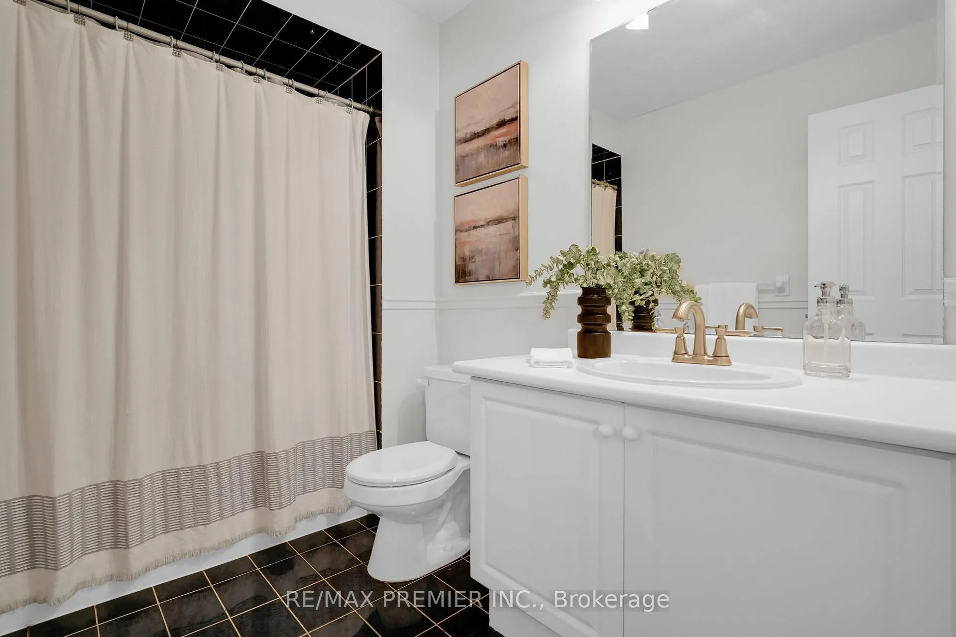 Photo 24 of 67 Colle Melito Way, Vaughan, Sonoma Heights — HOMEH