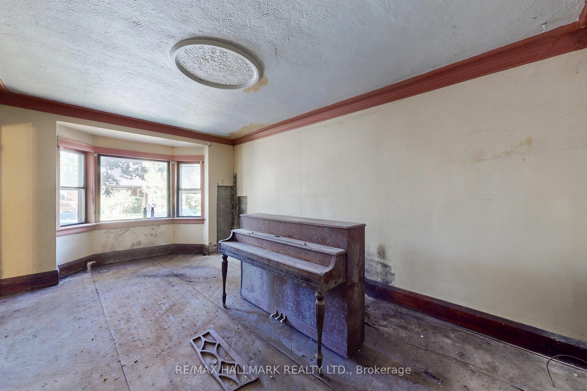 Photo 3 of 53 Highfield Road, Toronto, Greenwood-Coxwell — HOMEH