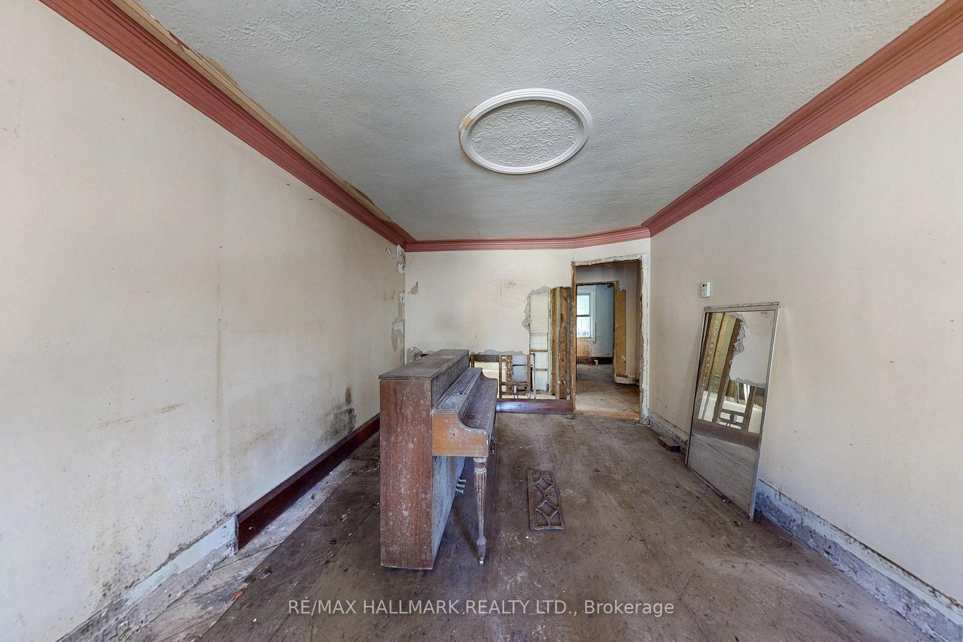 Photo 5 of 53 Highfield Road, Toronto, Greenwood-Coxwell — HOMEH