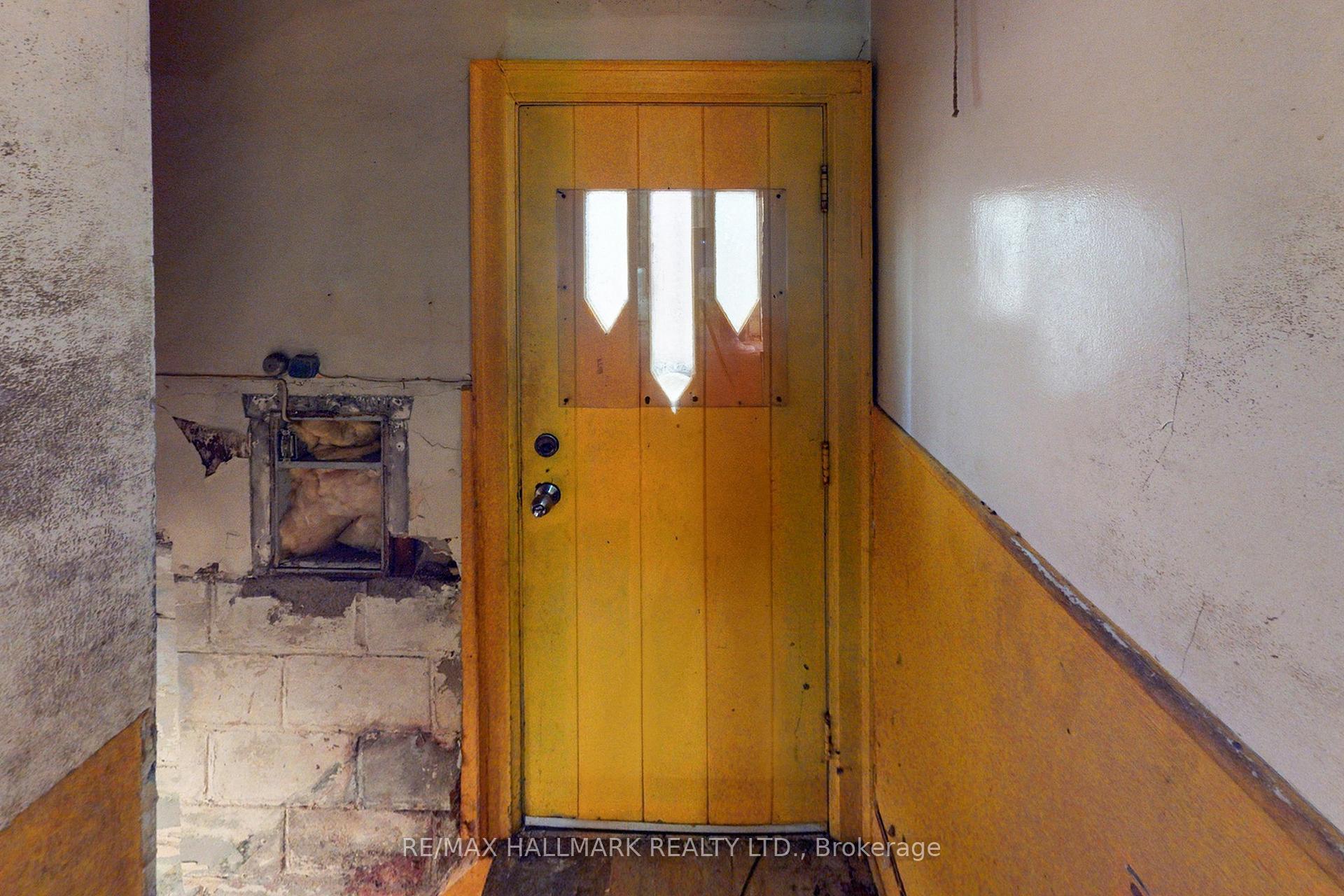 Photo 16 of 53 Highfield Road, Toronto, Greenwood-Coxwell — HOMEH