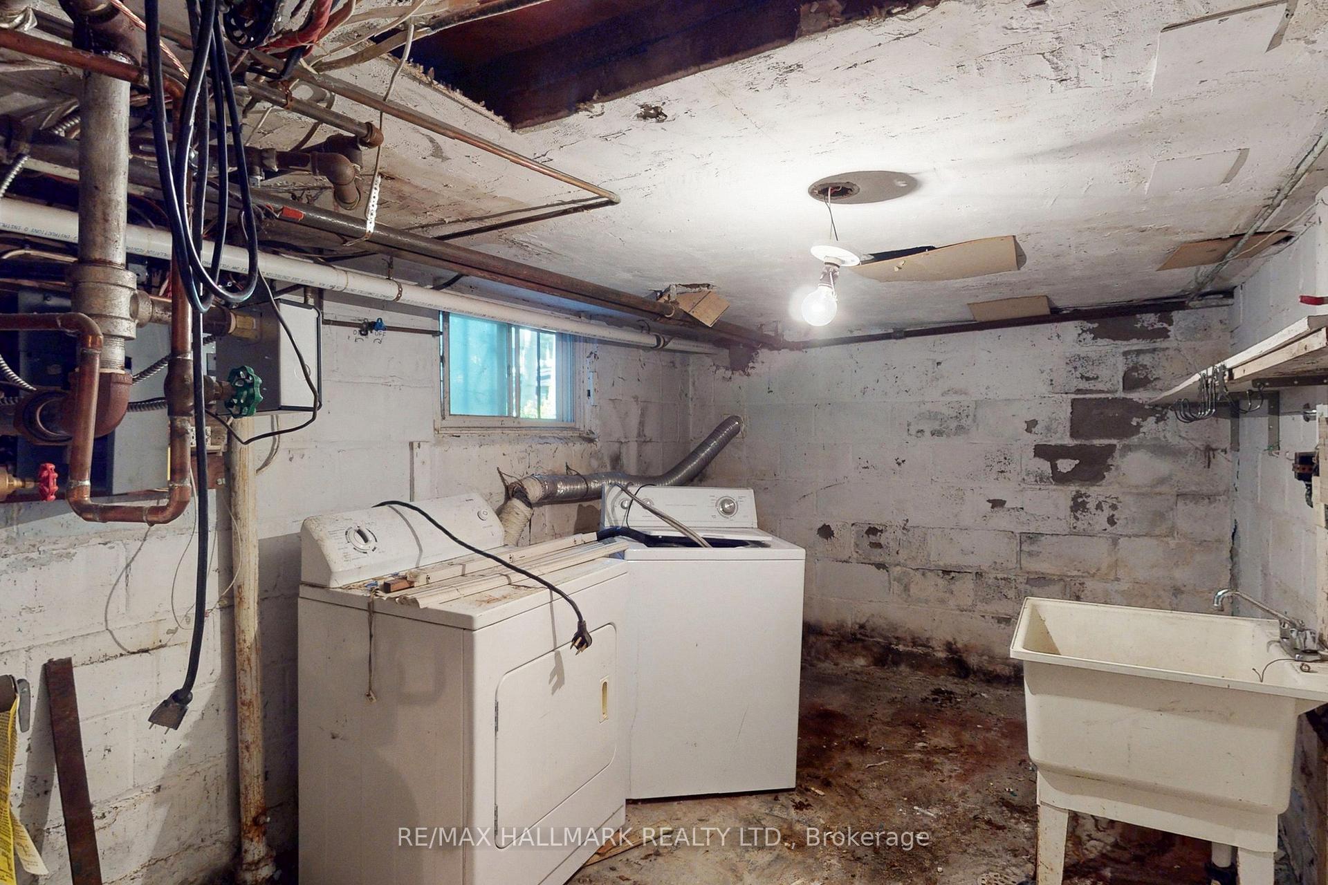 Photo 24 of 53 Highfield Road, Toronto, Greenwood-Coxwell — HOMEH