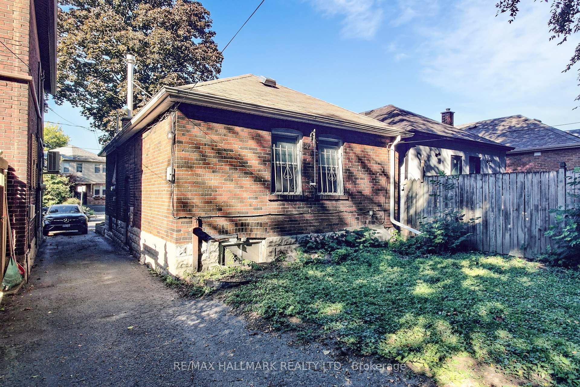 Photo 28 of 53 Highfield Road, Toronto, Greenwood-Coxwell — HOMEH